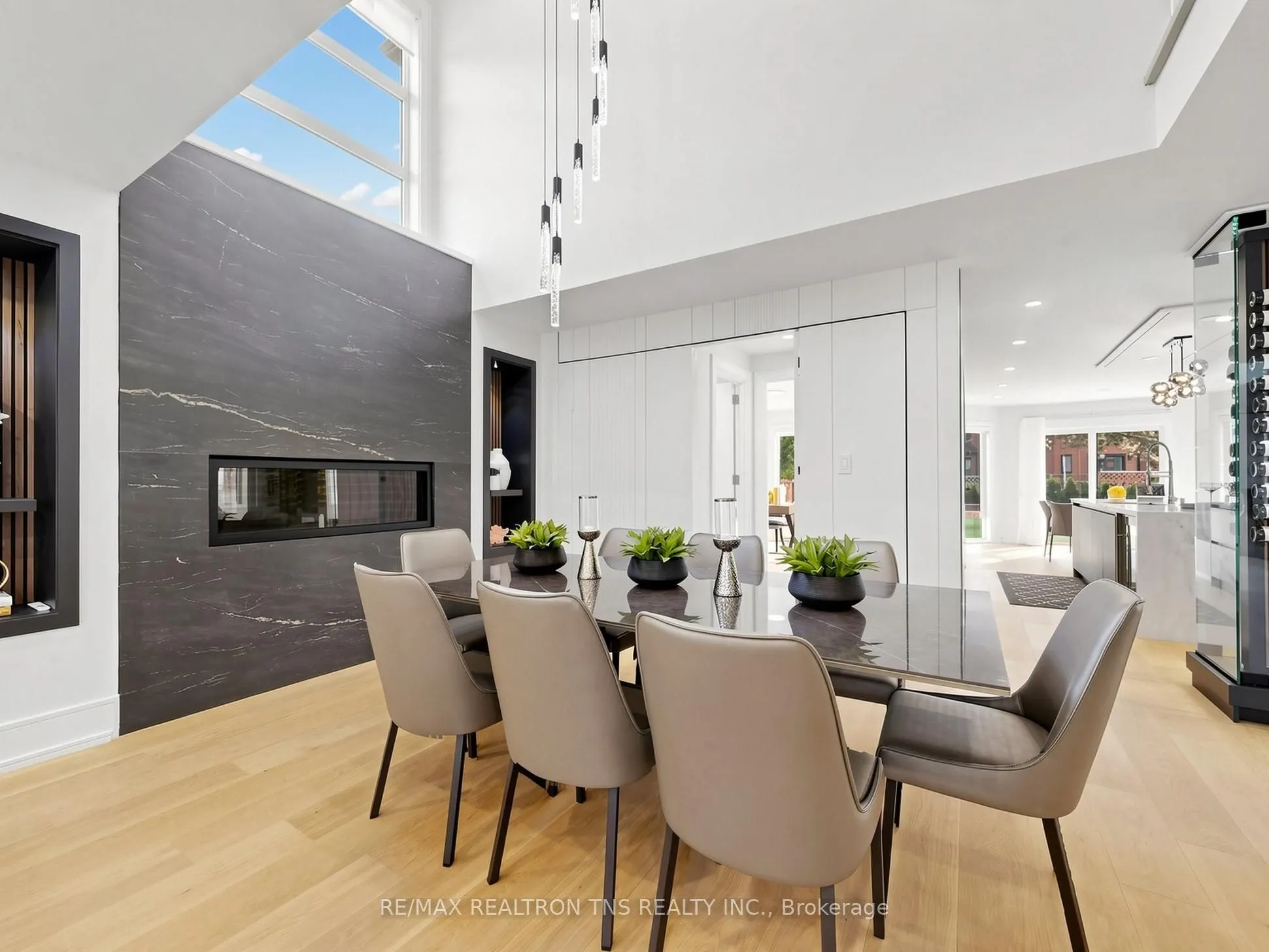 2 Eastgate Crescent