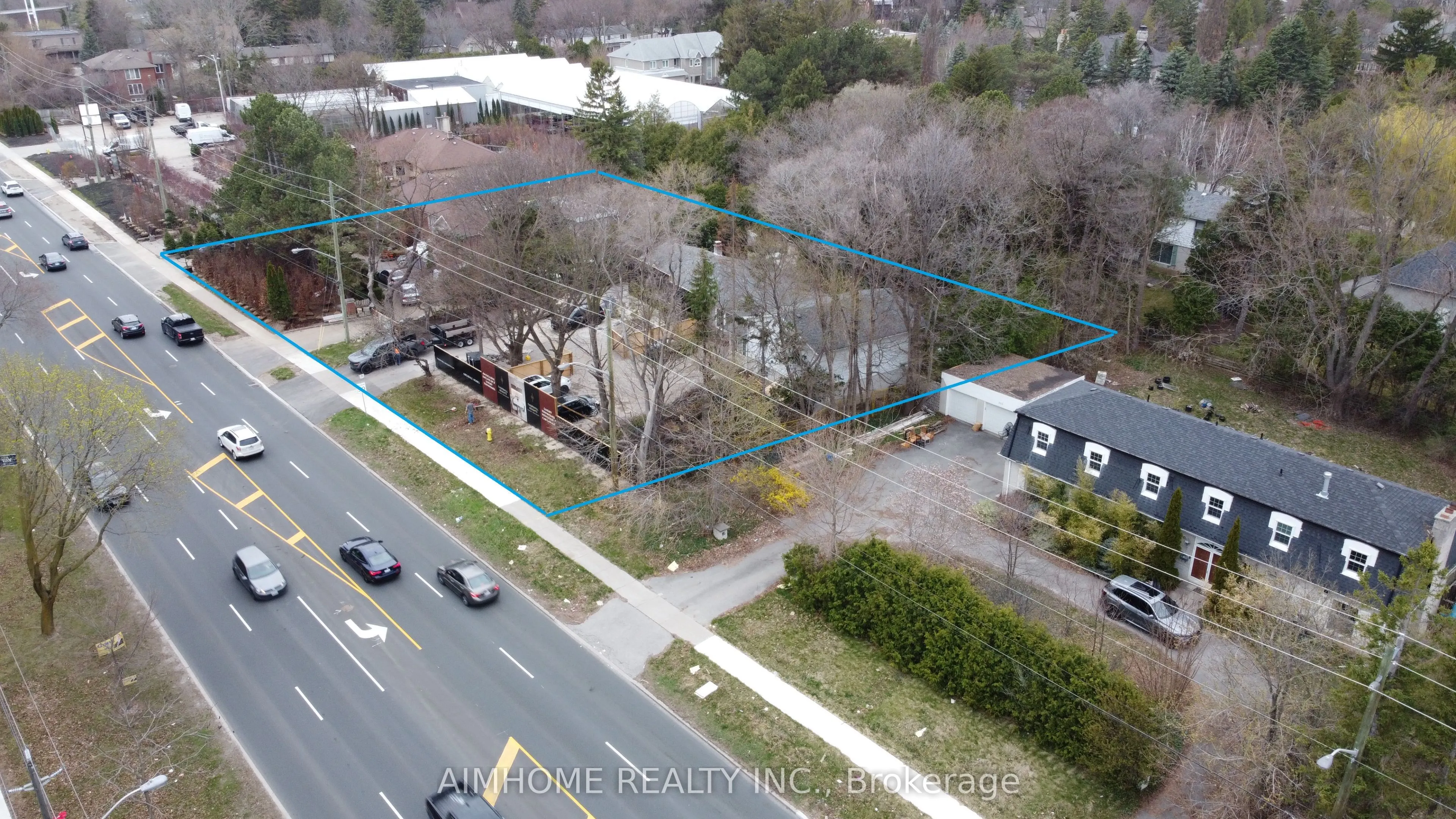 338 Steeles Avenue E