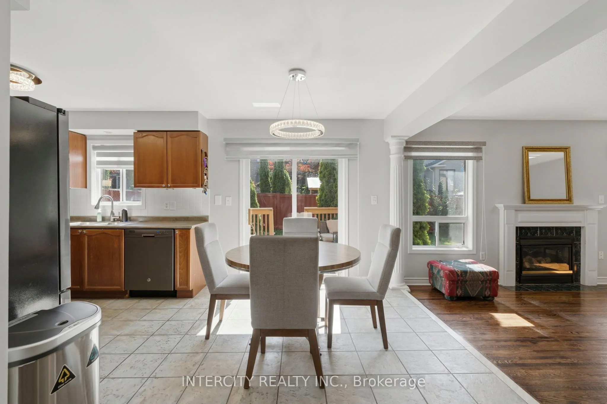 93 Chalone Crescent