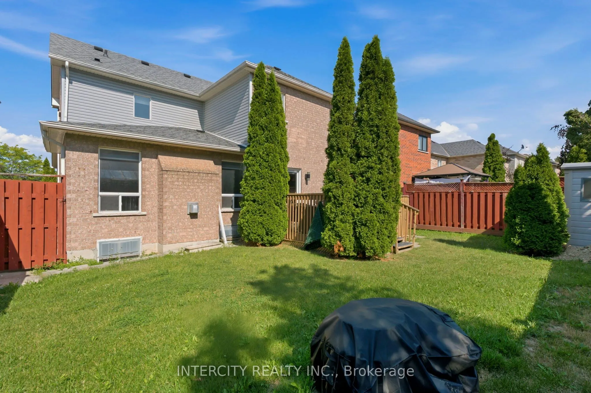93 Chalone Crescent