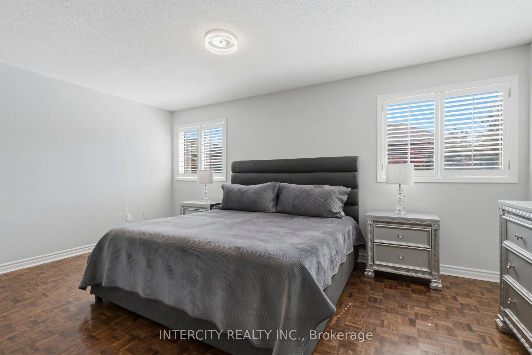 93 Chalone Crescent