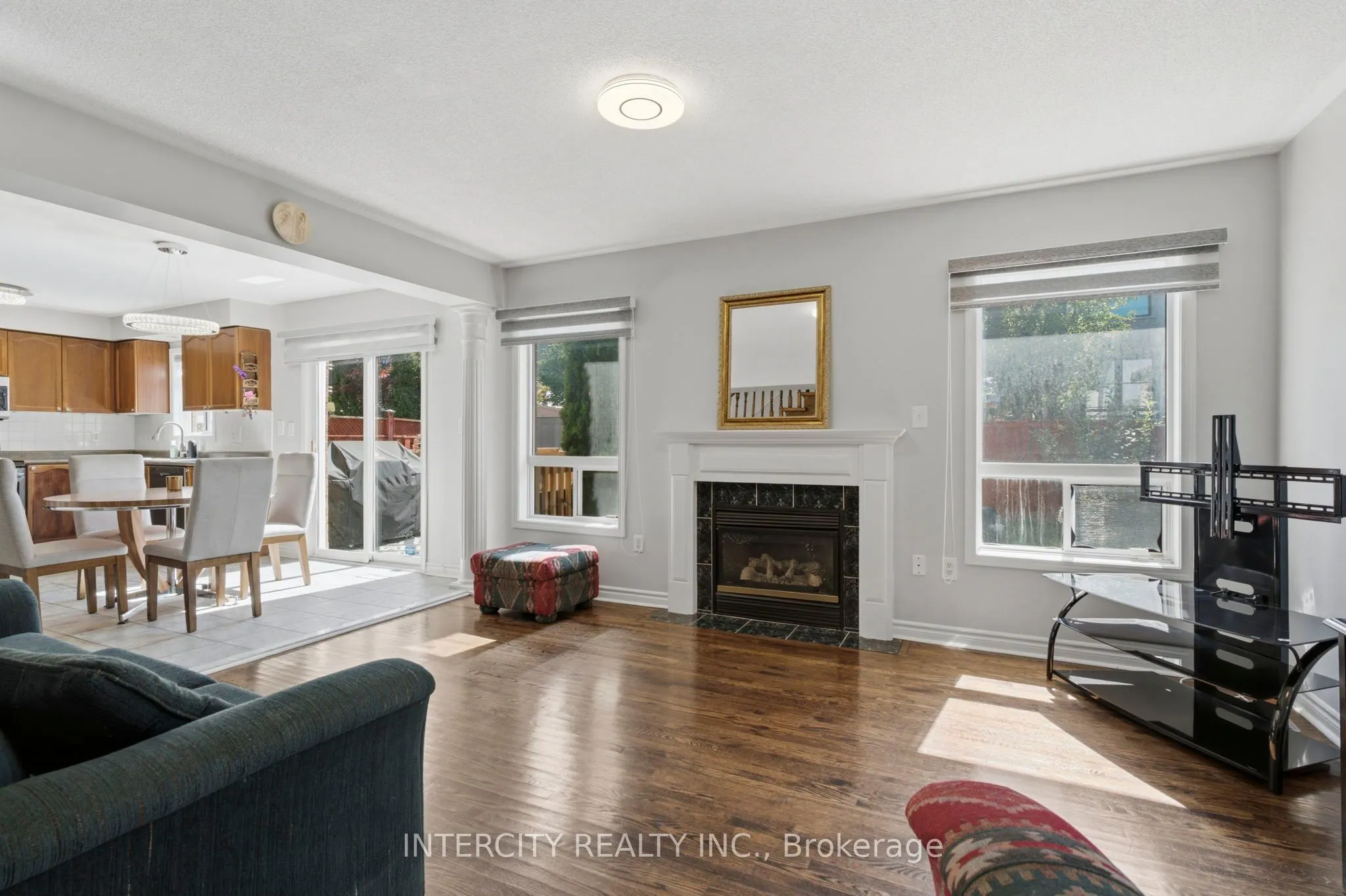 93 Chalone Crescent