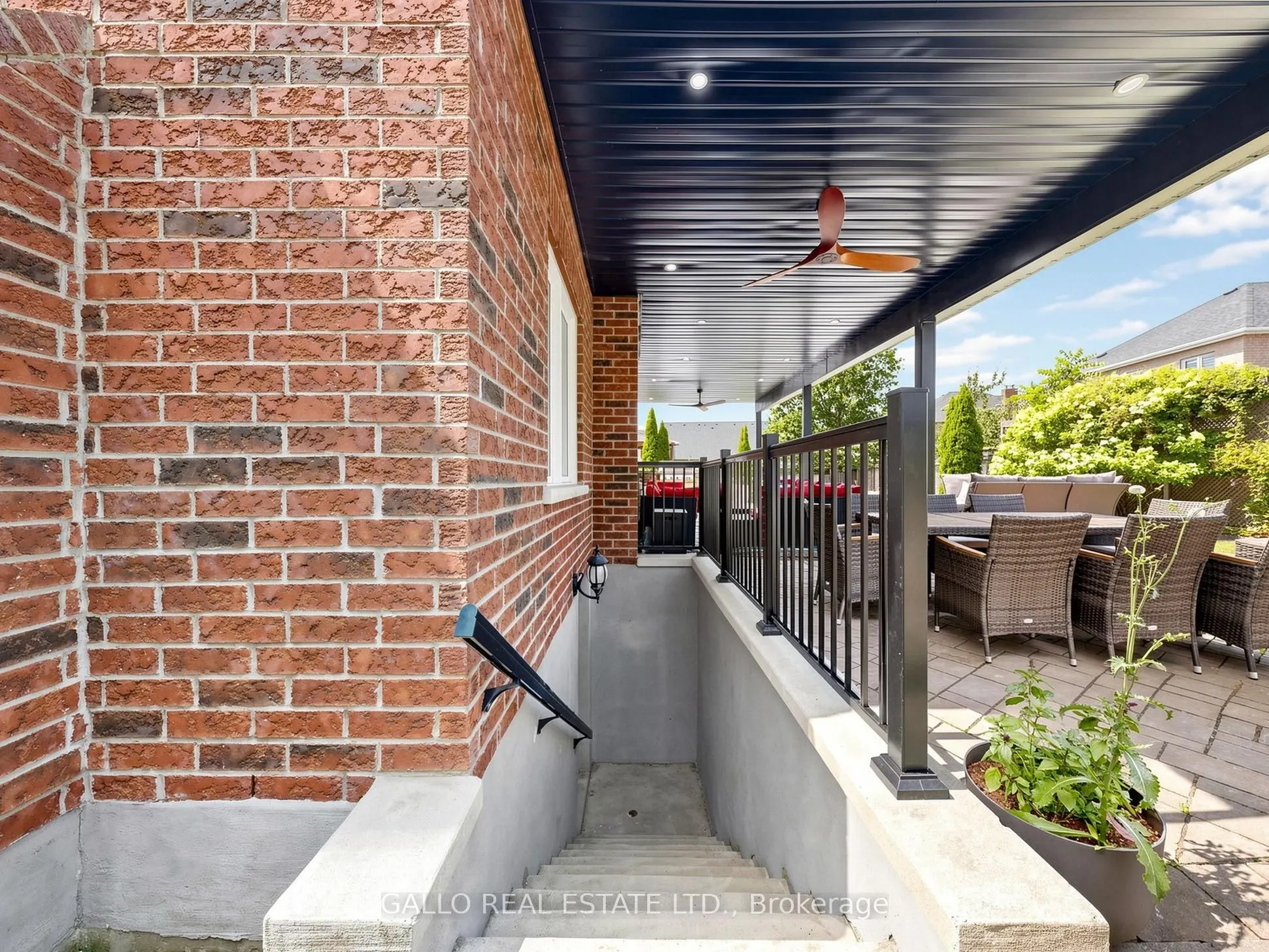 111 Pondmede Crescent