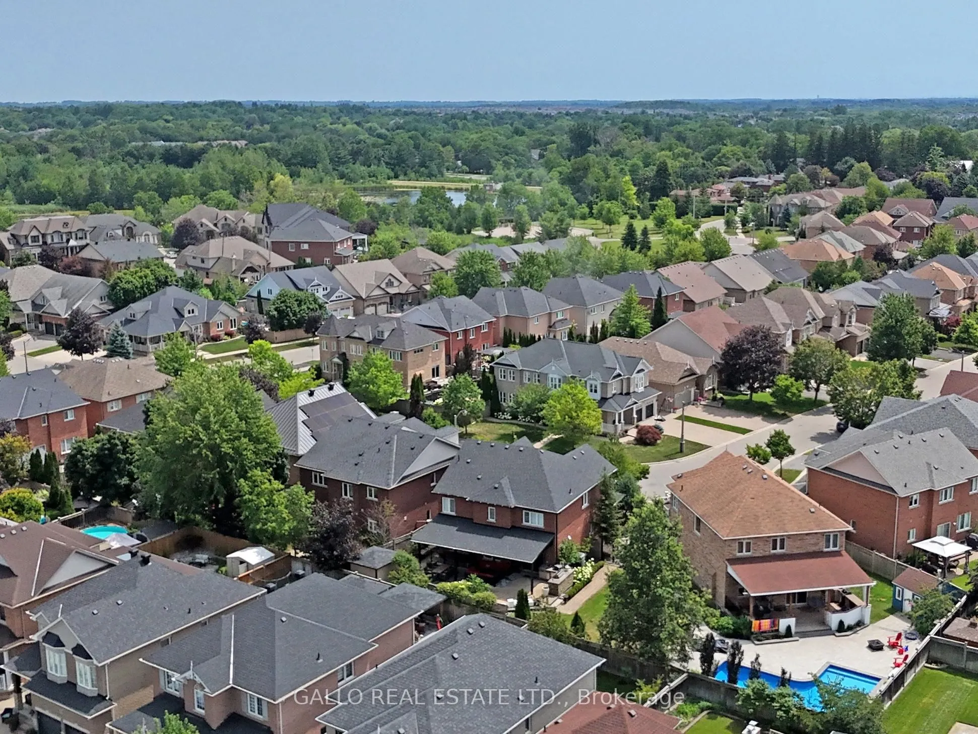 111 Pondmede Crescent