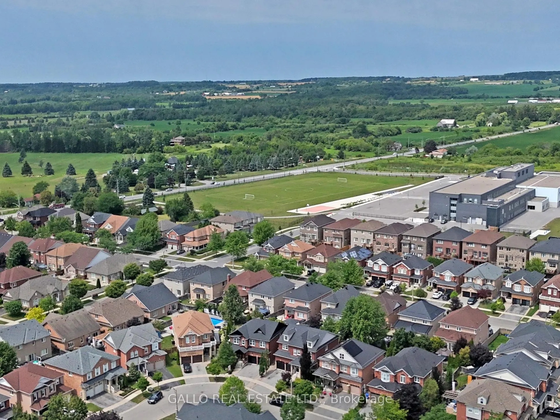 111 Pondmede Crescent
