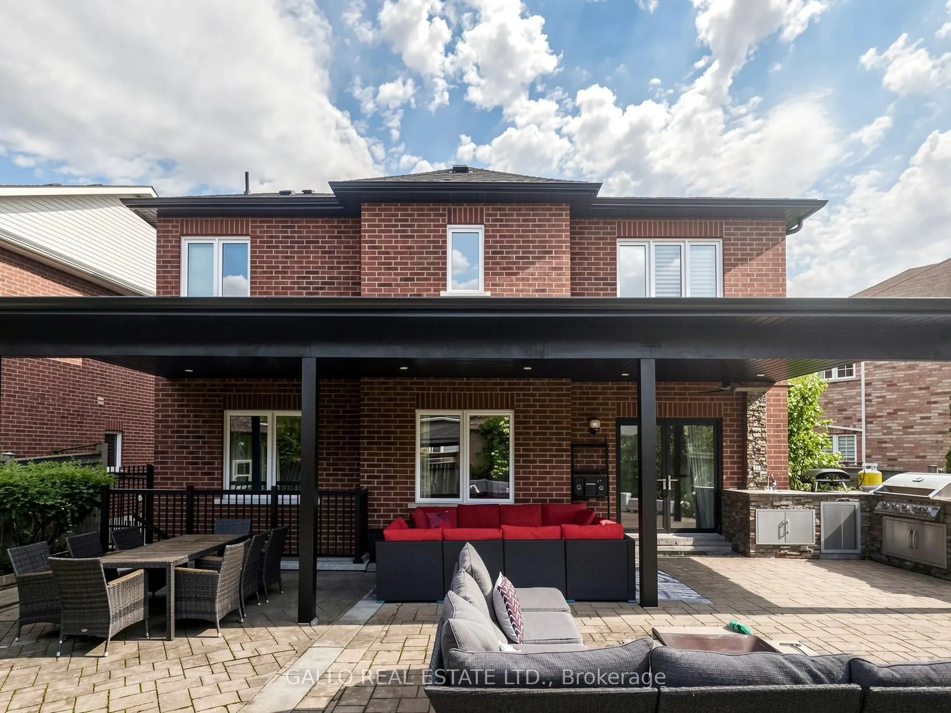 111 Pondmede Crescent