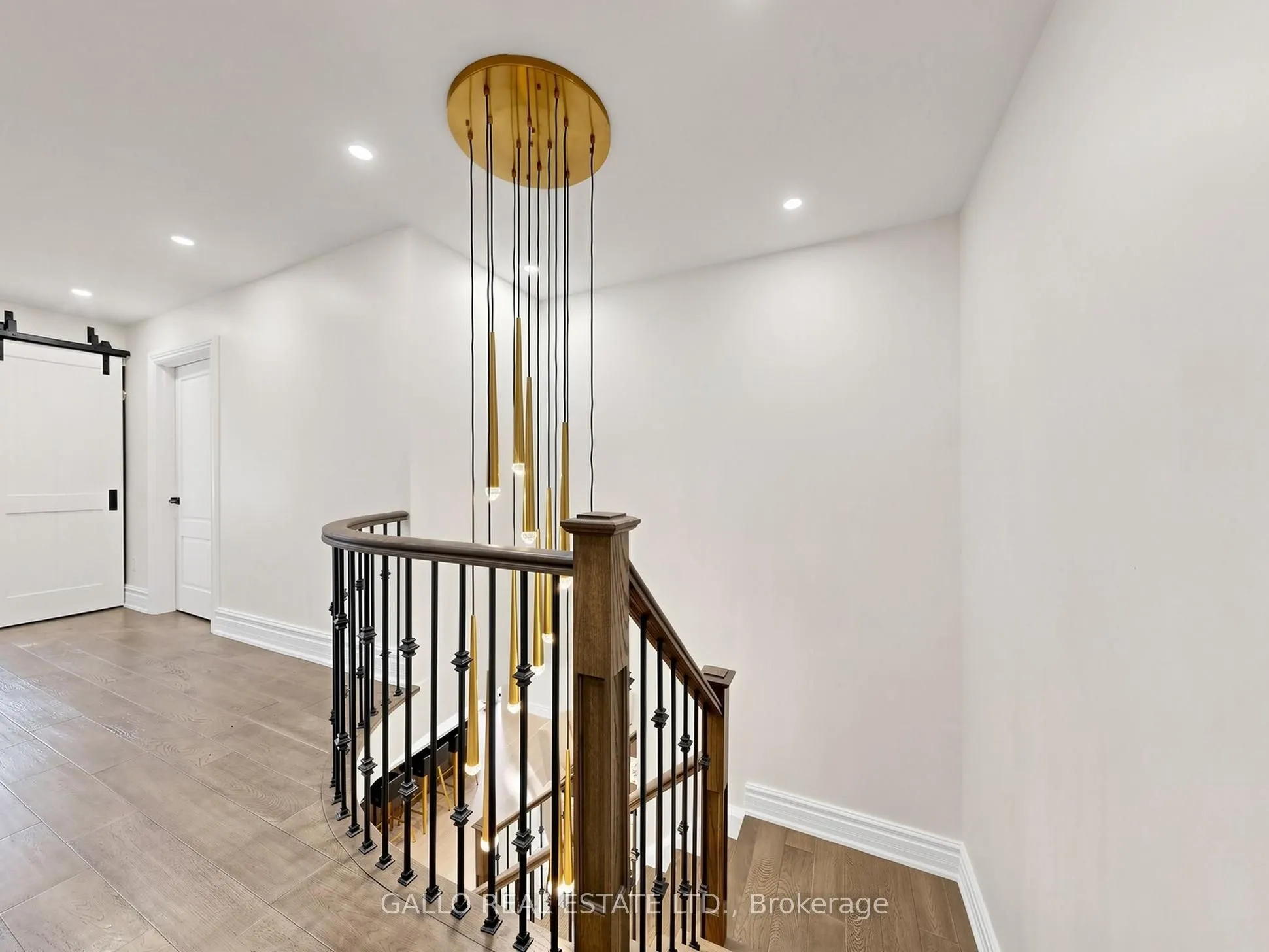 111 Pondmede Crescent