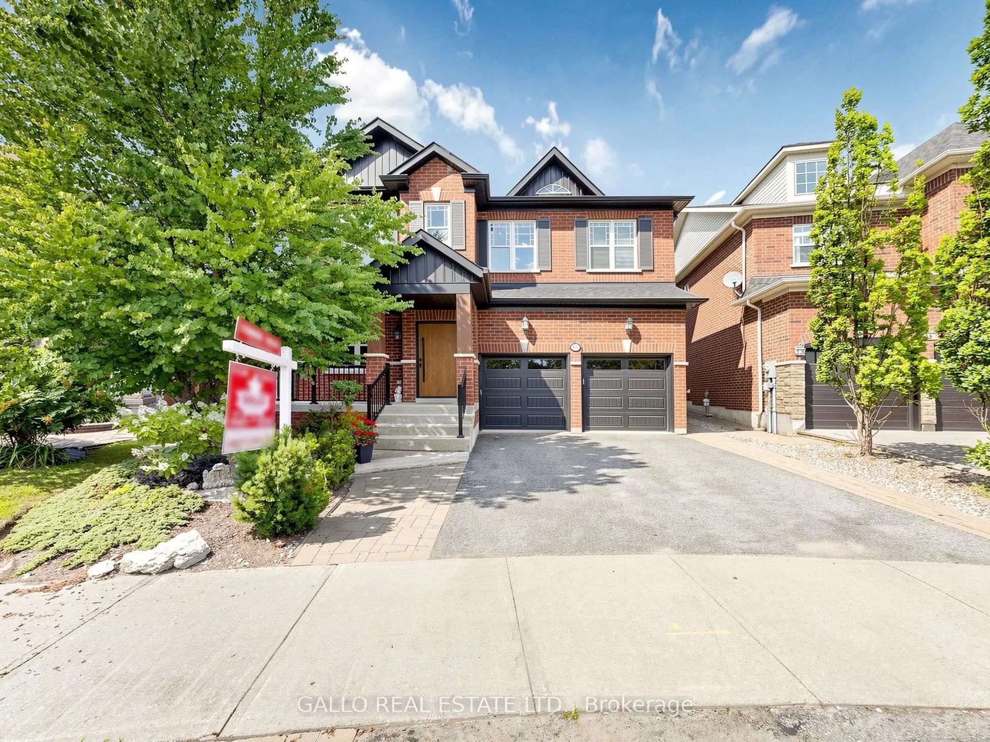 111 Pondmede Crescent