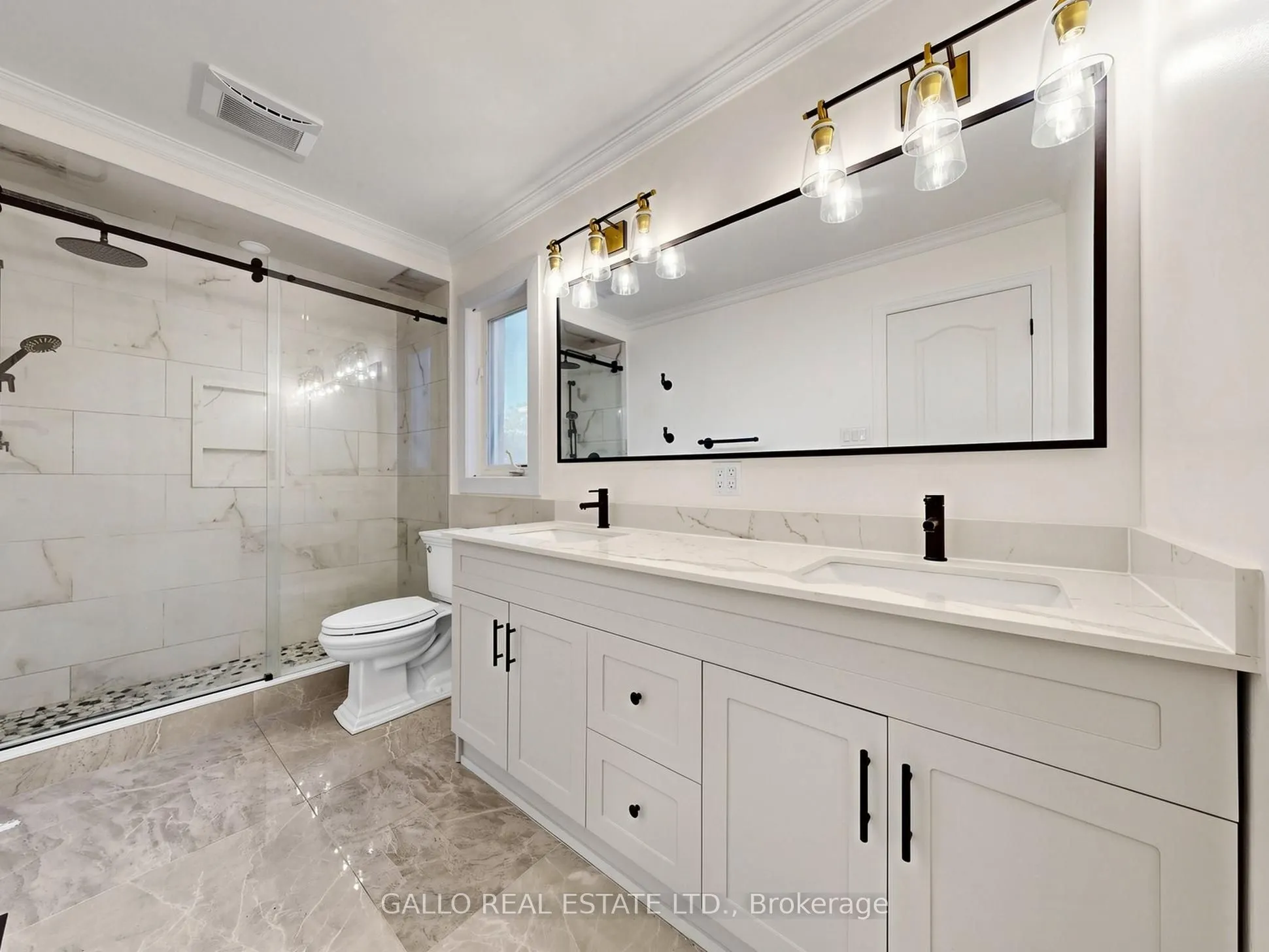 111 Pondmede Crescent