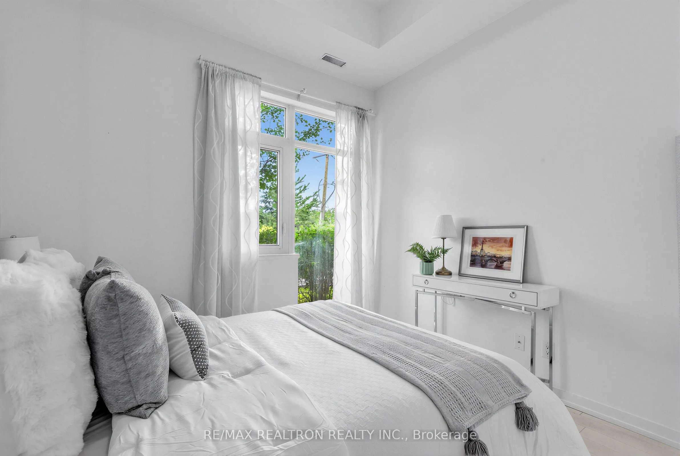 233 Broward Way #8