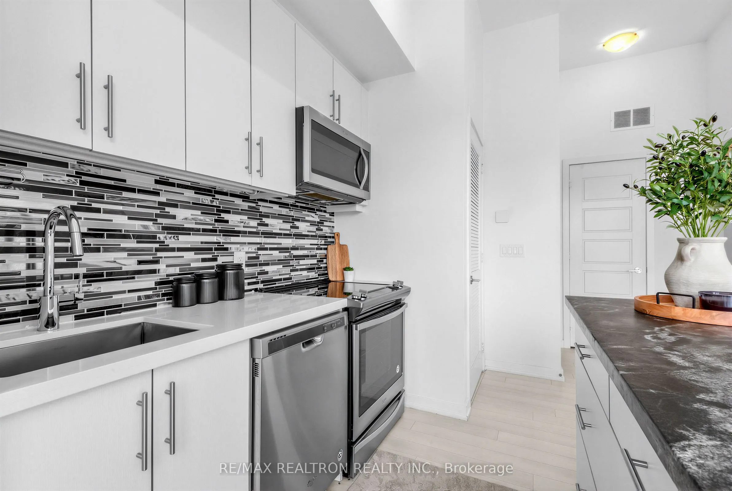233 Broward Way #8