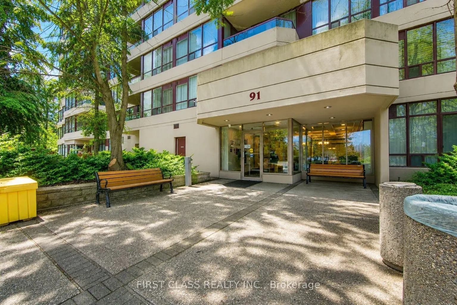 91 Townsgate Drive #106
