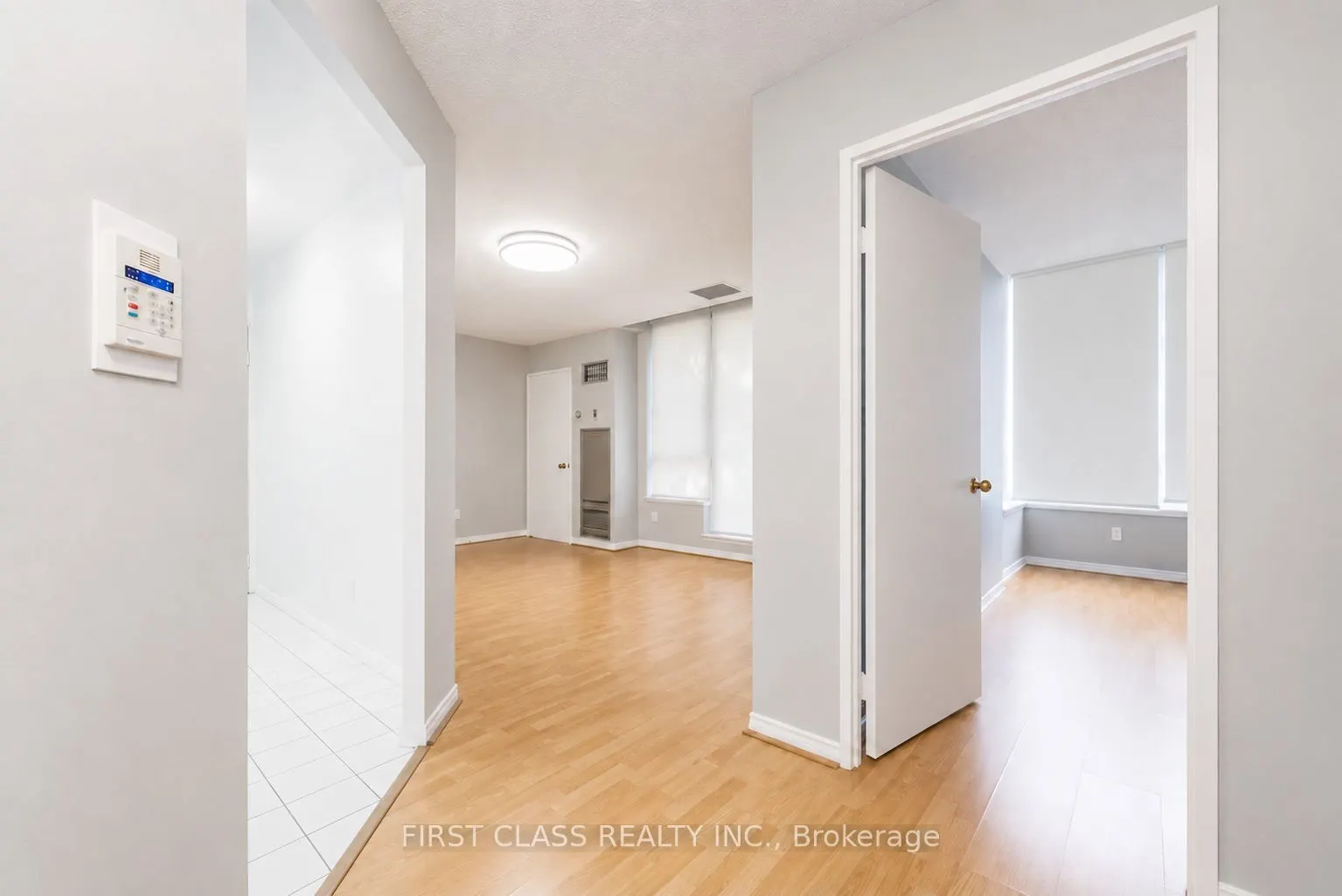 91 Townsgate Drive #106