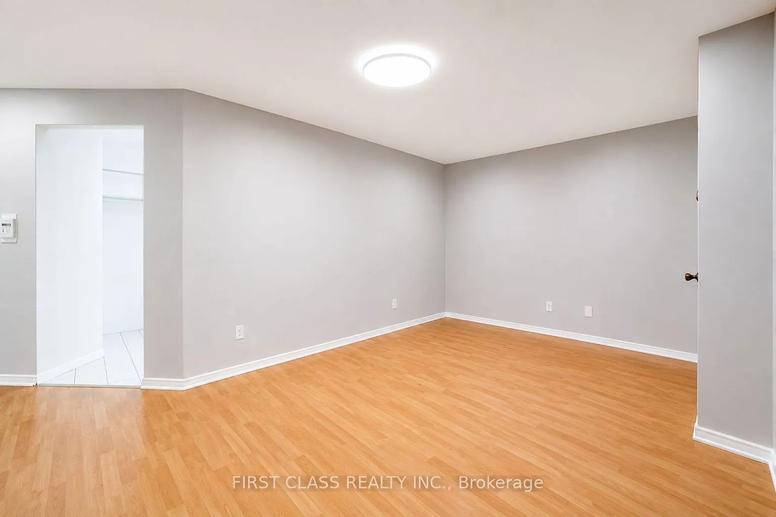 91 Townsgate Drive #106