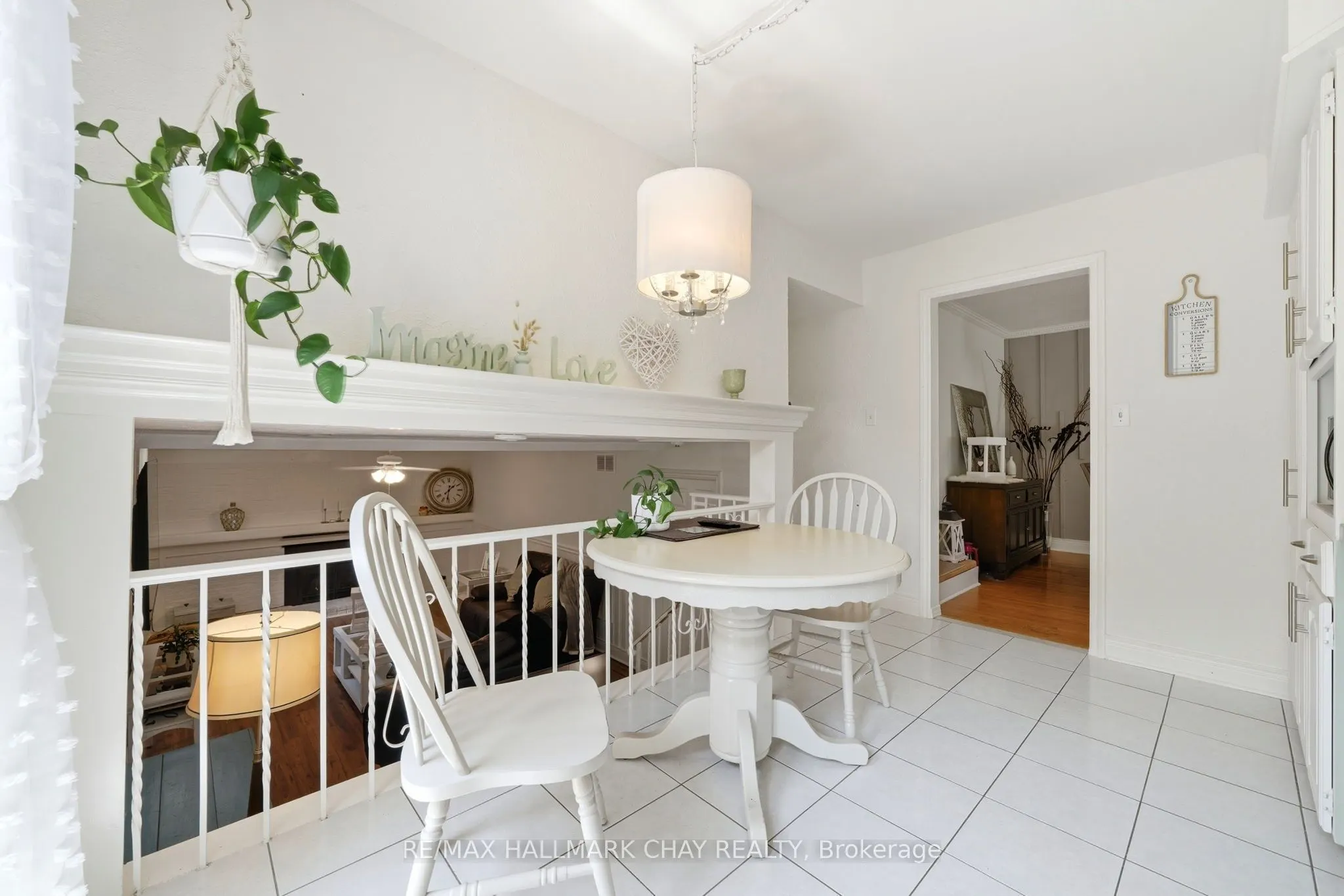 96 Maple Avenue W
