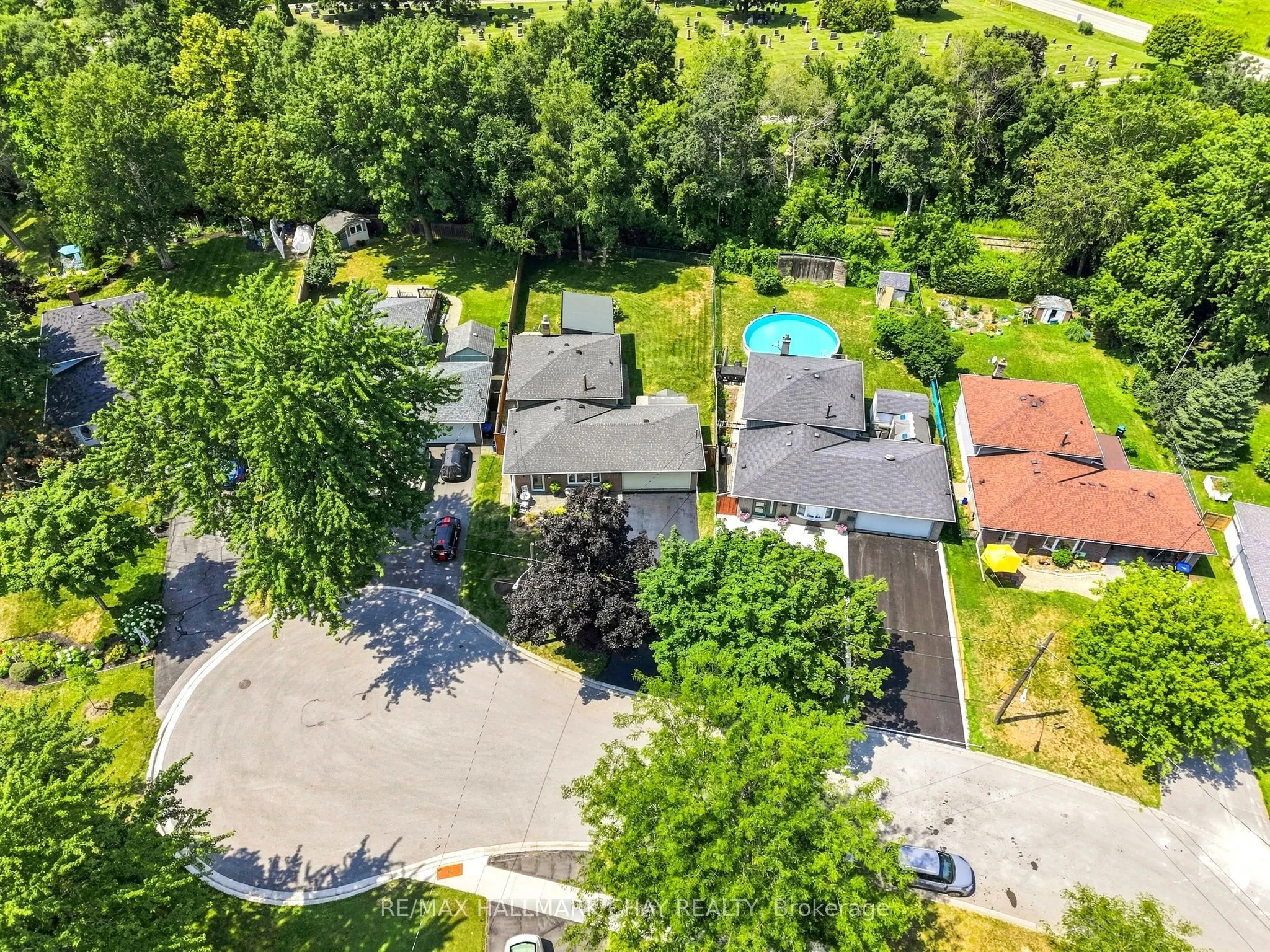 96 Maple Avenue W