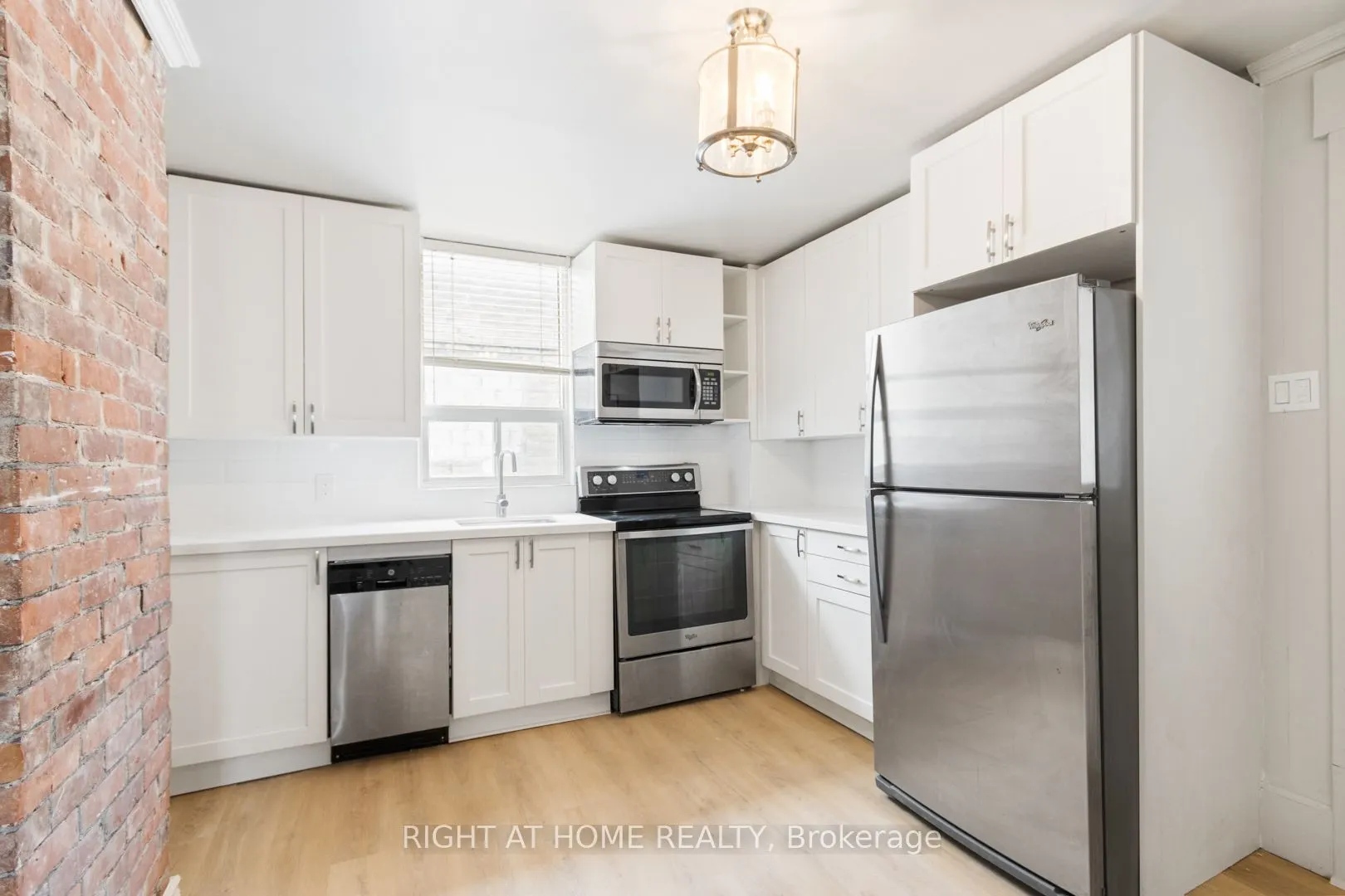 443 Ontario Street #Main Floor