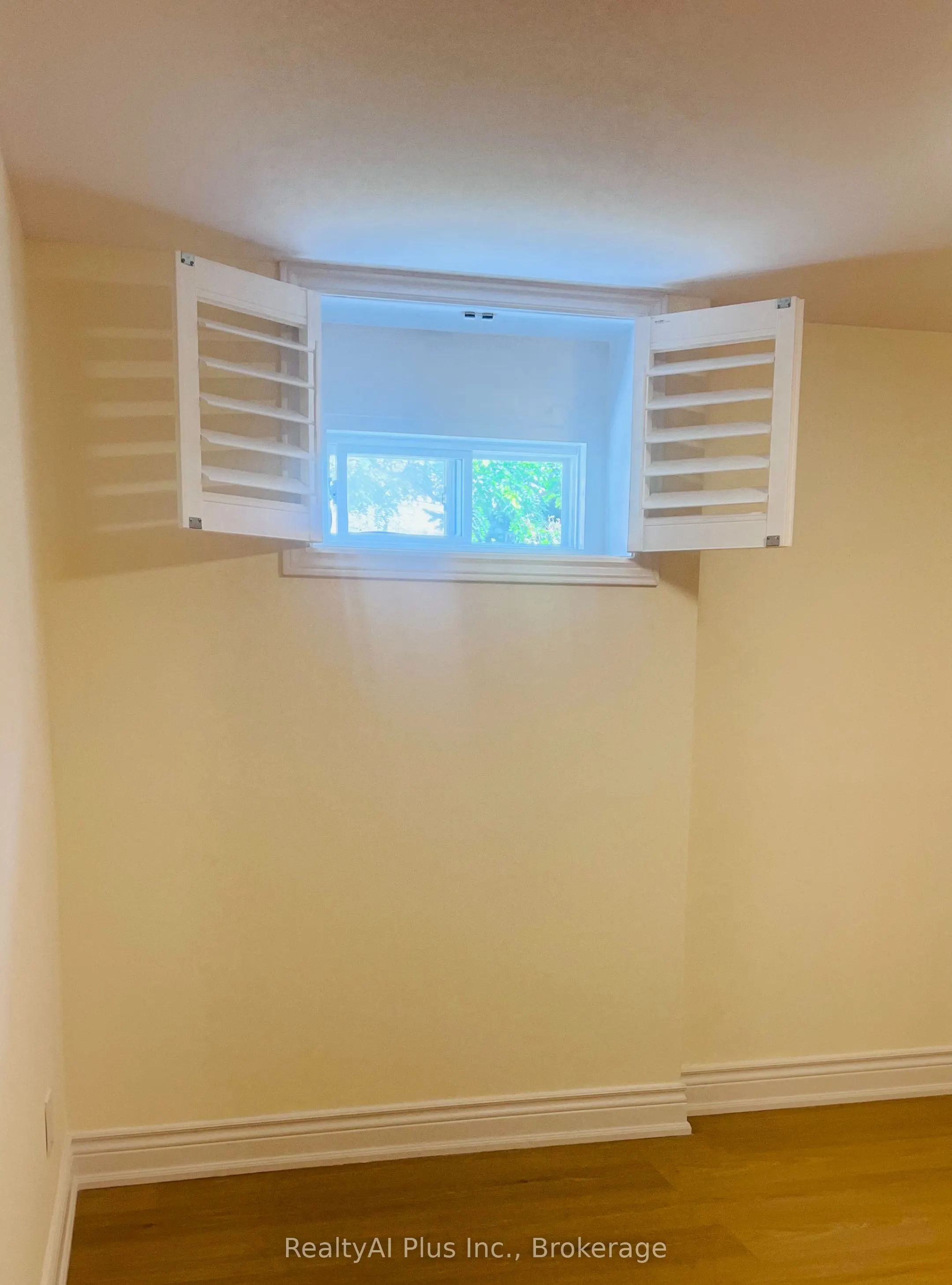 37 Bowhill Drive #Walk-Out Basement