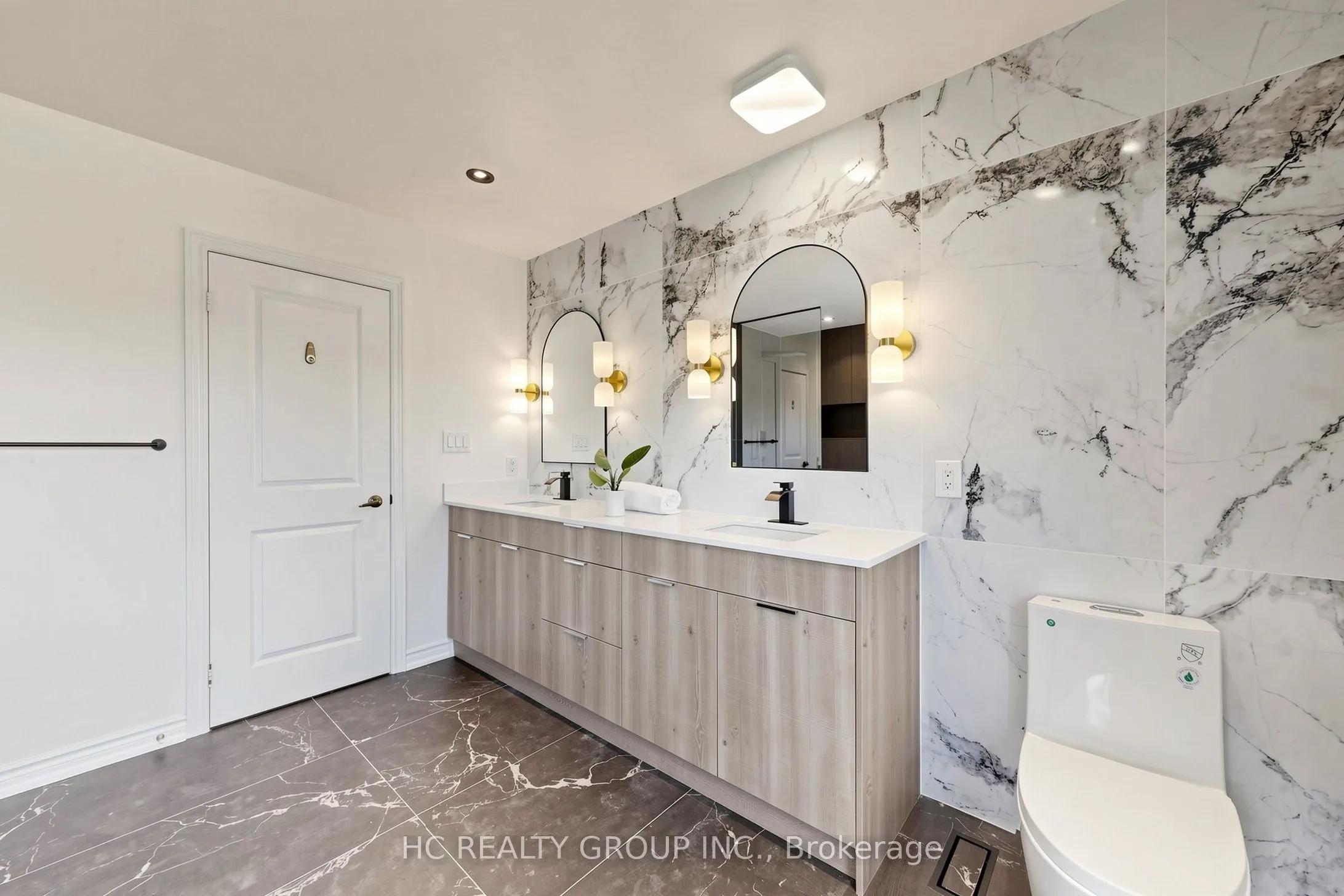 2 Apple Grove Court