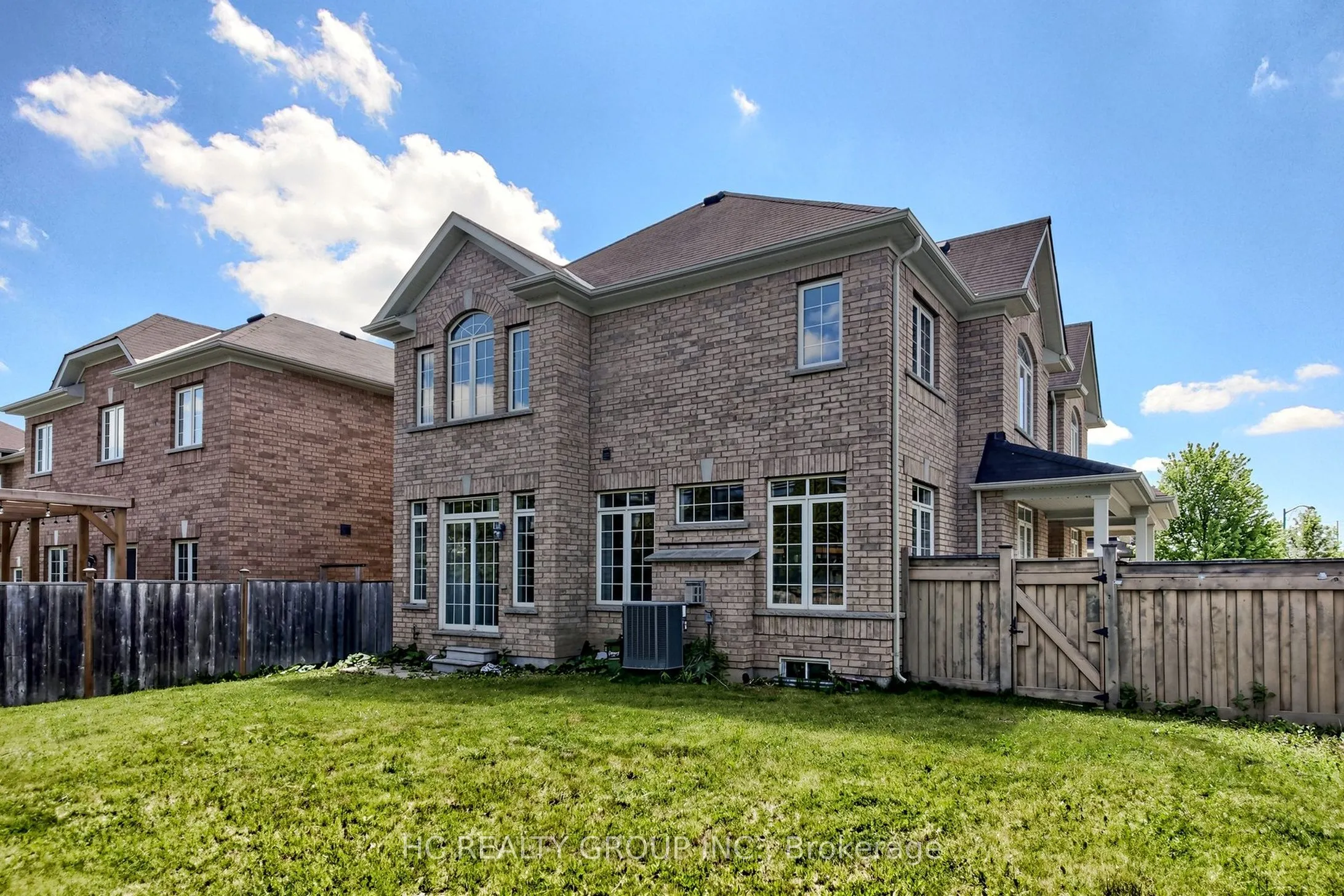 2 Apple Grove Court