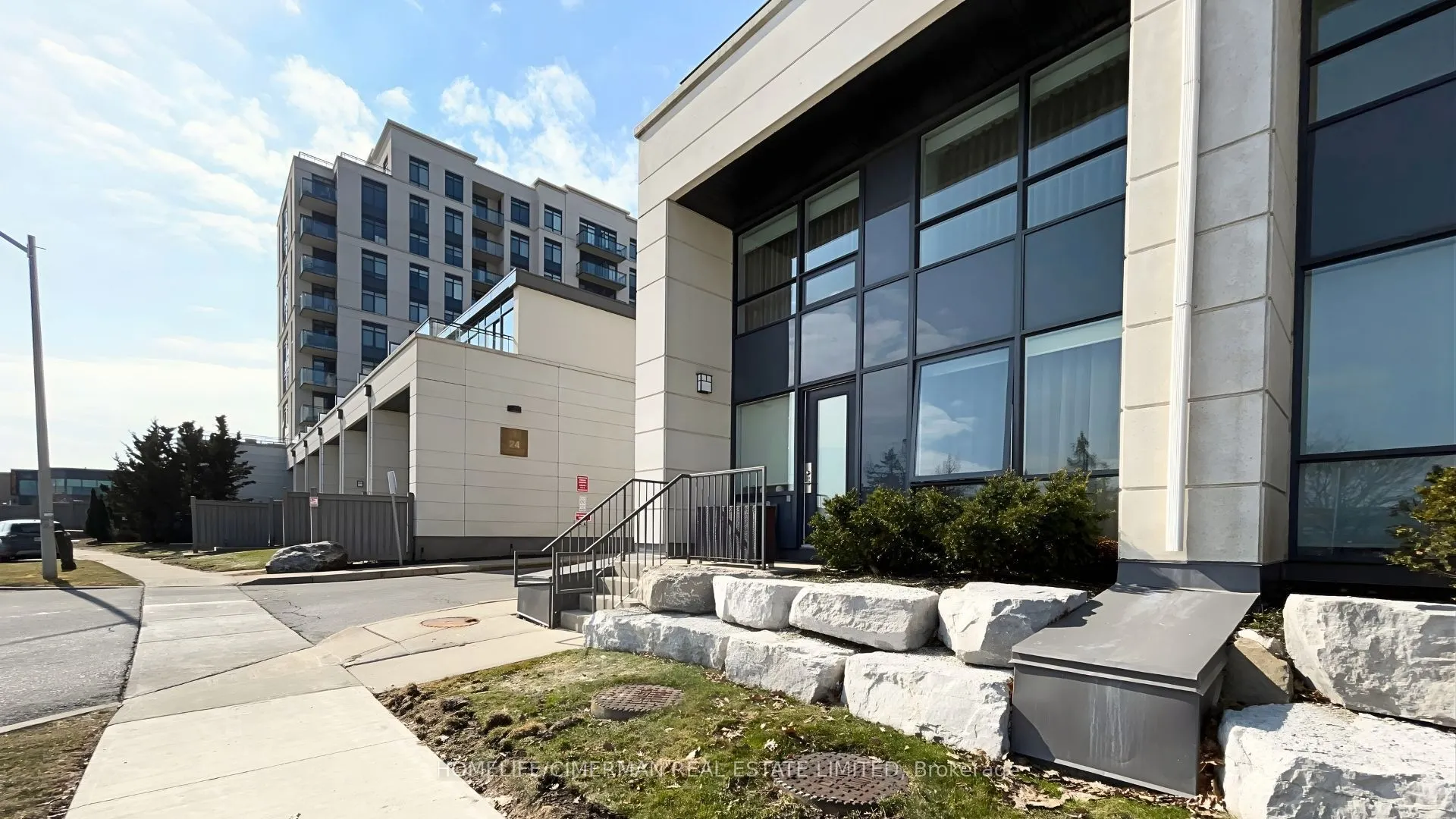 12 Woodstream Boulevard #118