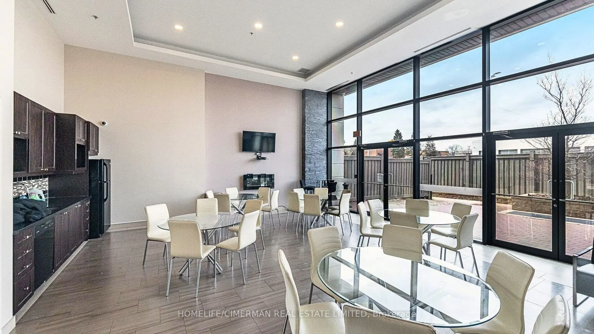 12 Woodstream Boulevard #118