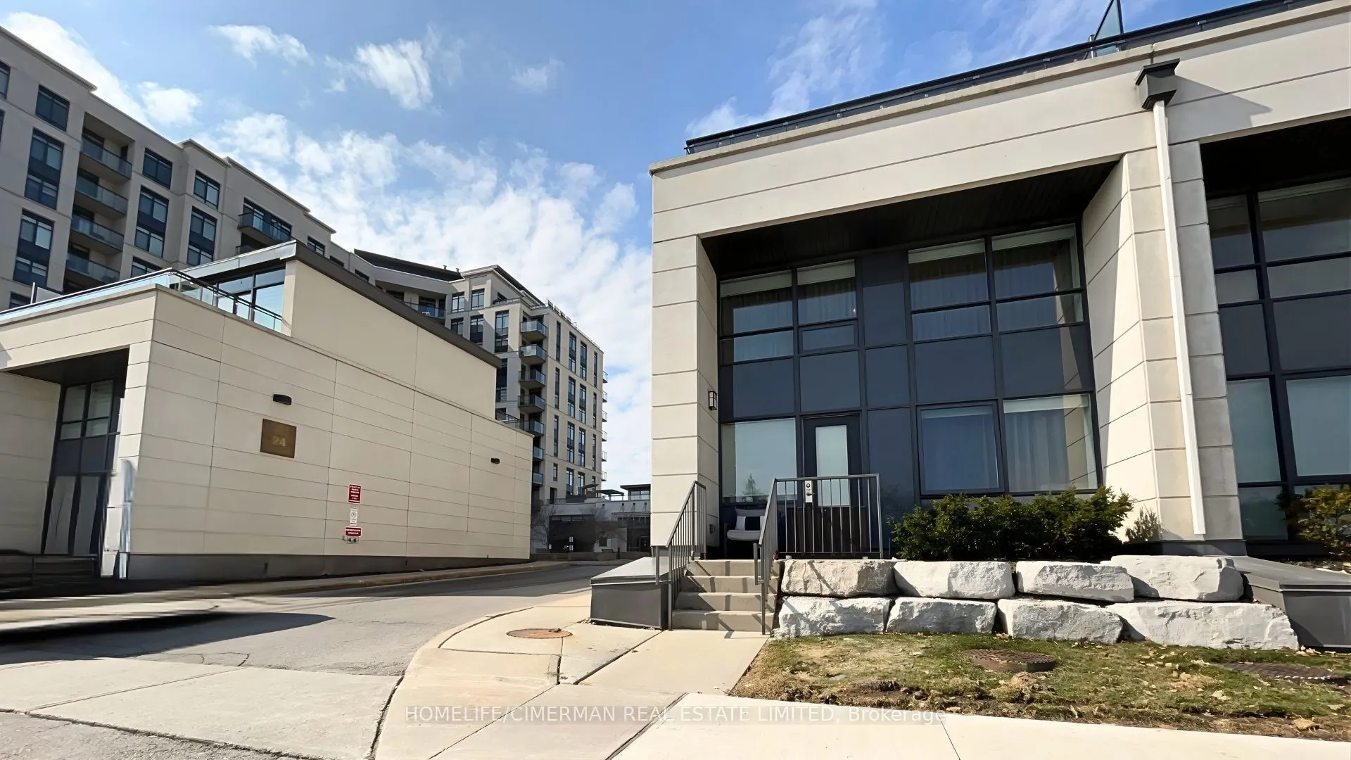 12 Woodstream Boulevard #118