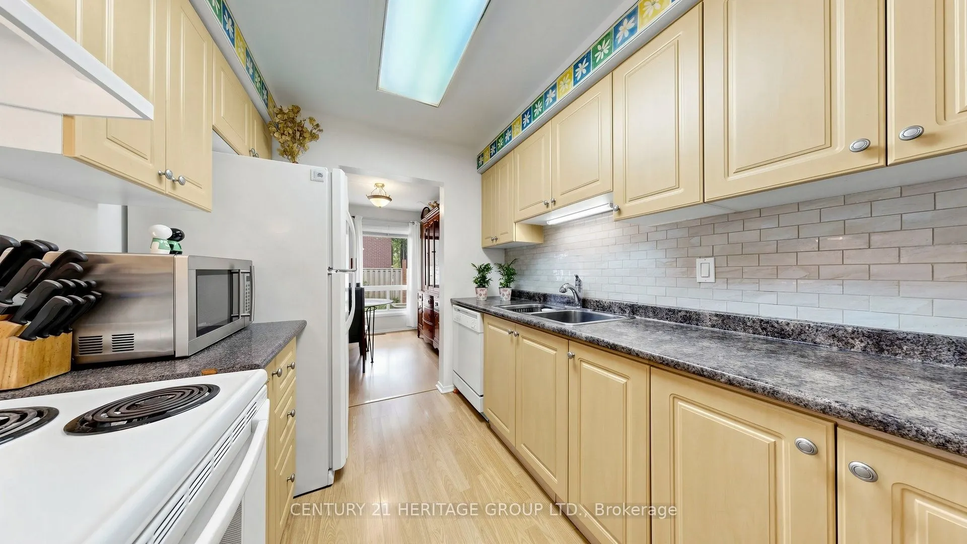 27 Dunkeld Way #37