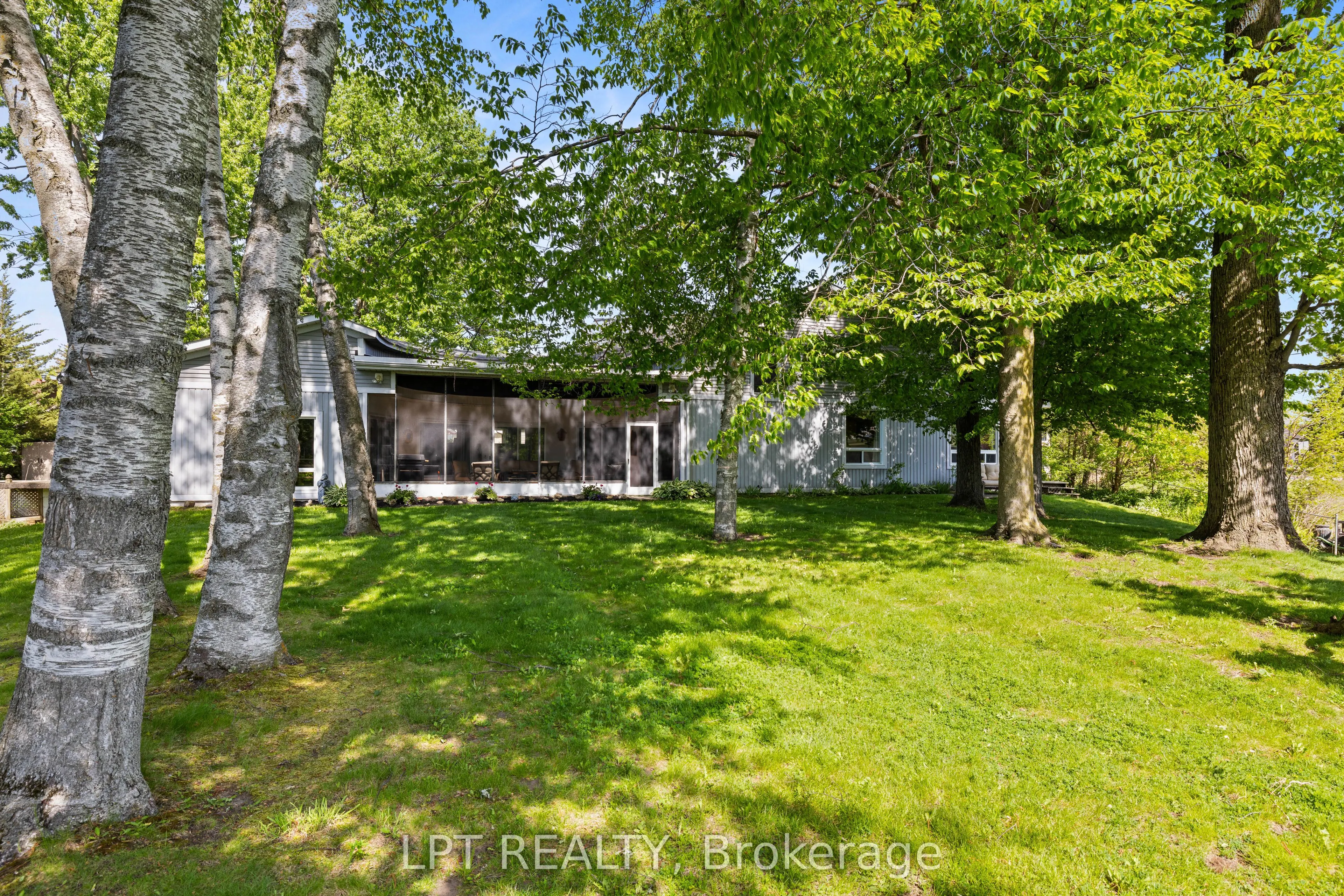 204 The Queensway S