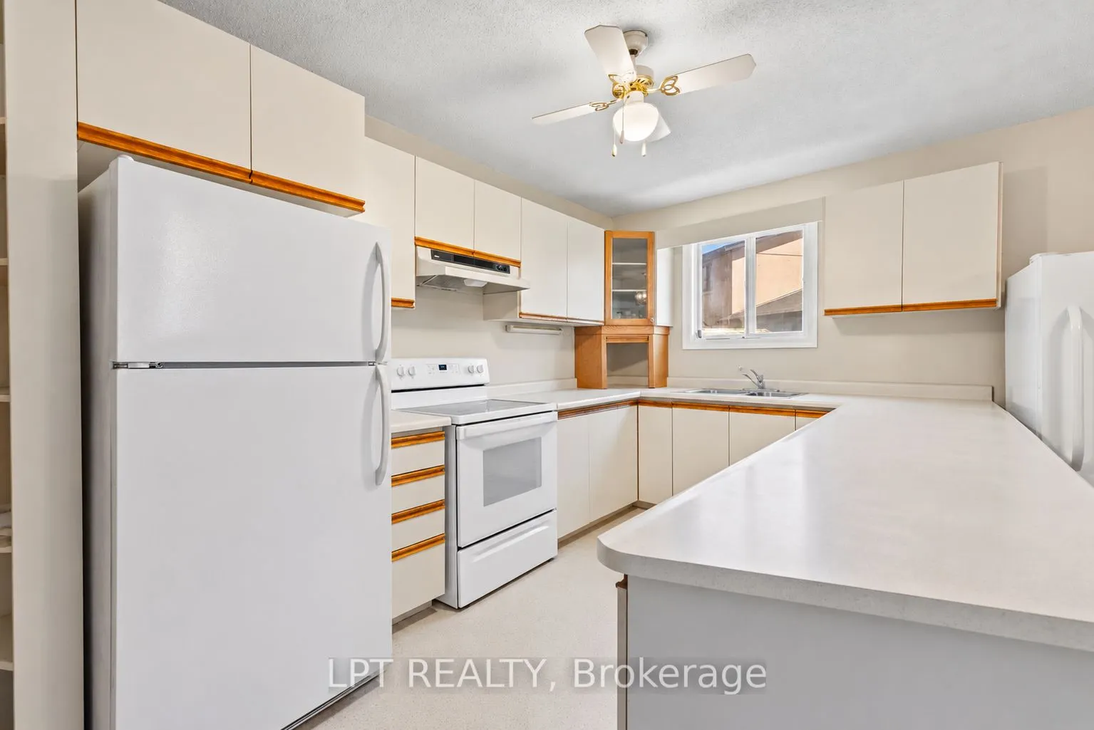 204 The Queensway S