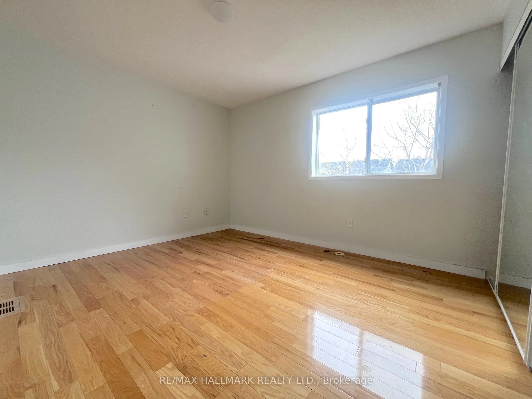 33 Lodgeway Drive