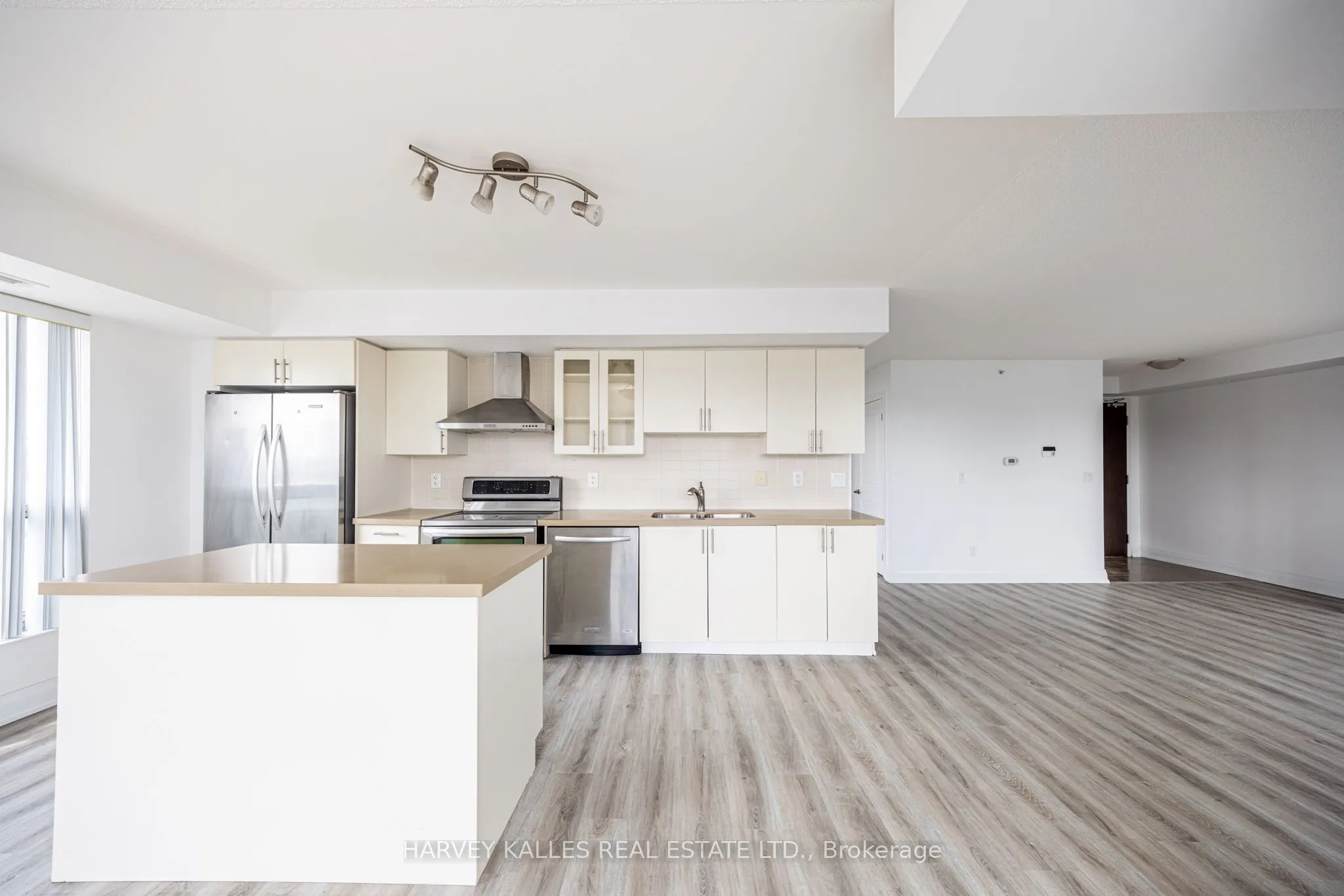75 Norman Bethune Avenue #317