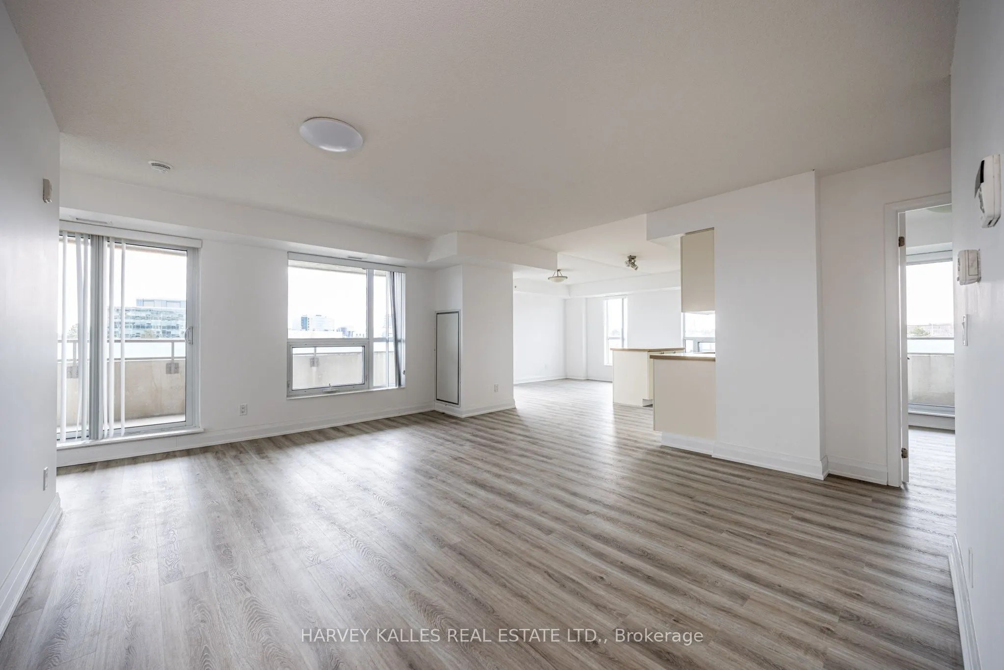 75 Norman Bethune Avenue #317