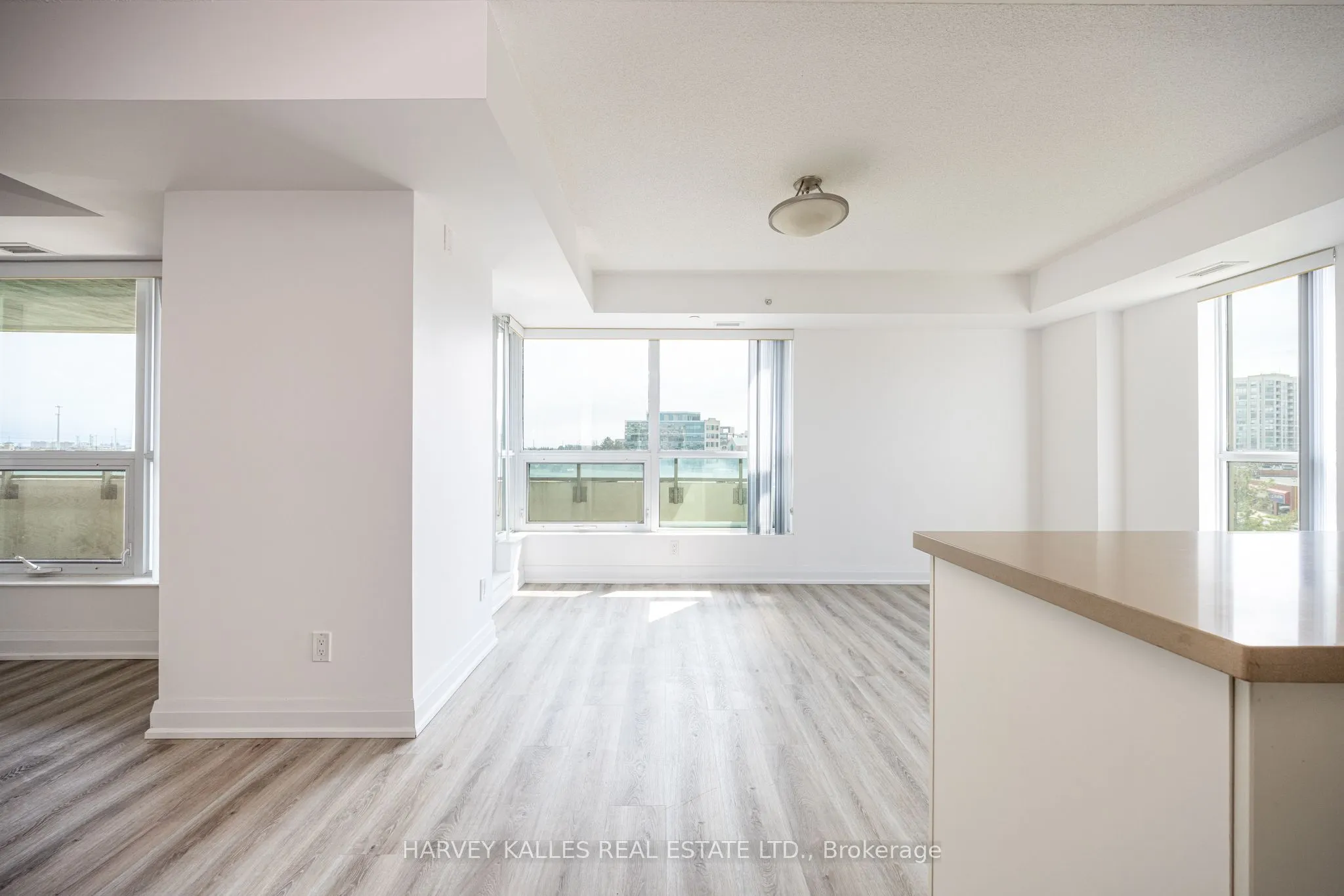 75 Norman Bethune Avenue #317