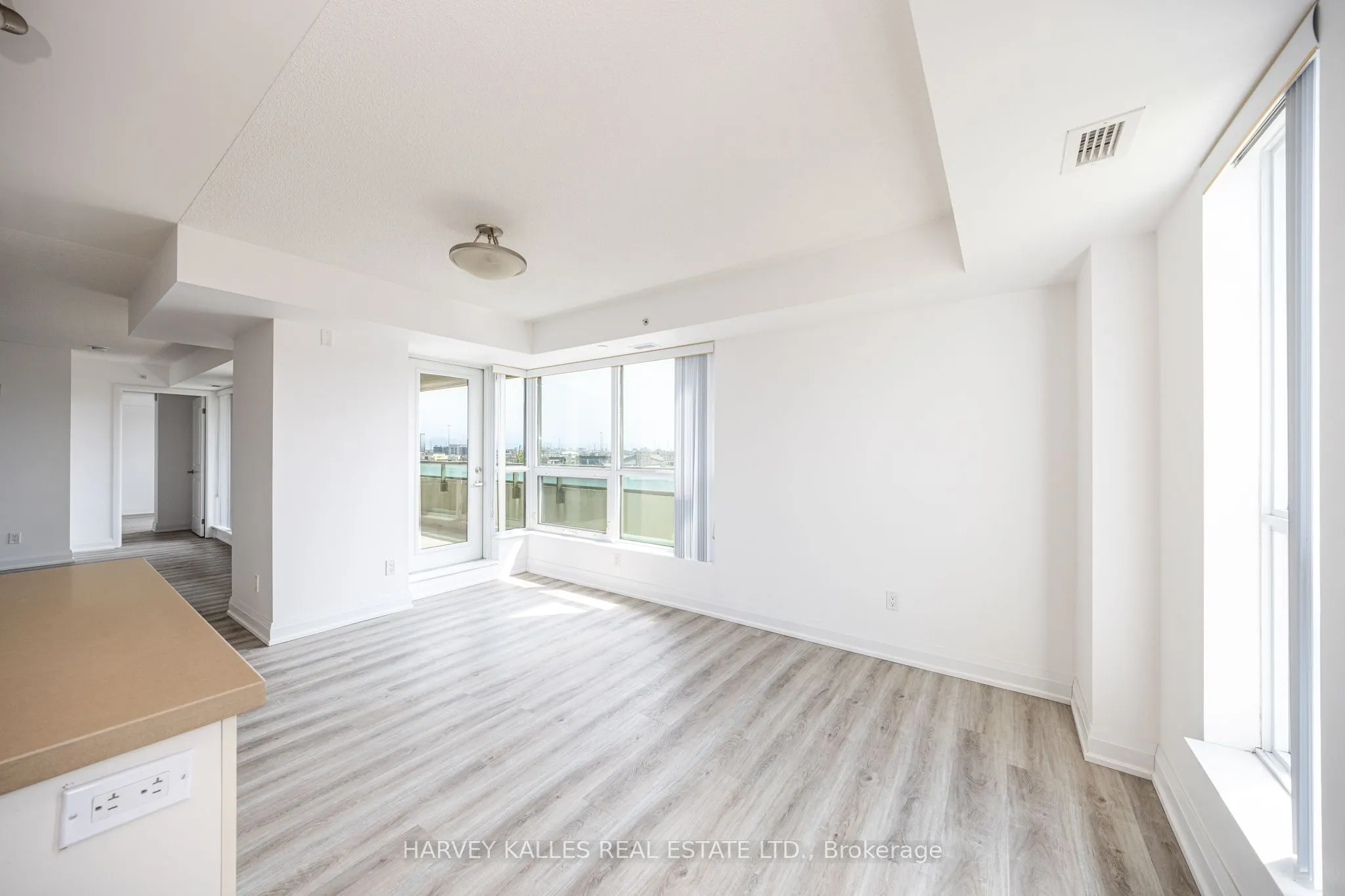 75 Norman Bethune Avenue #317