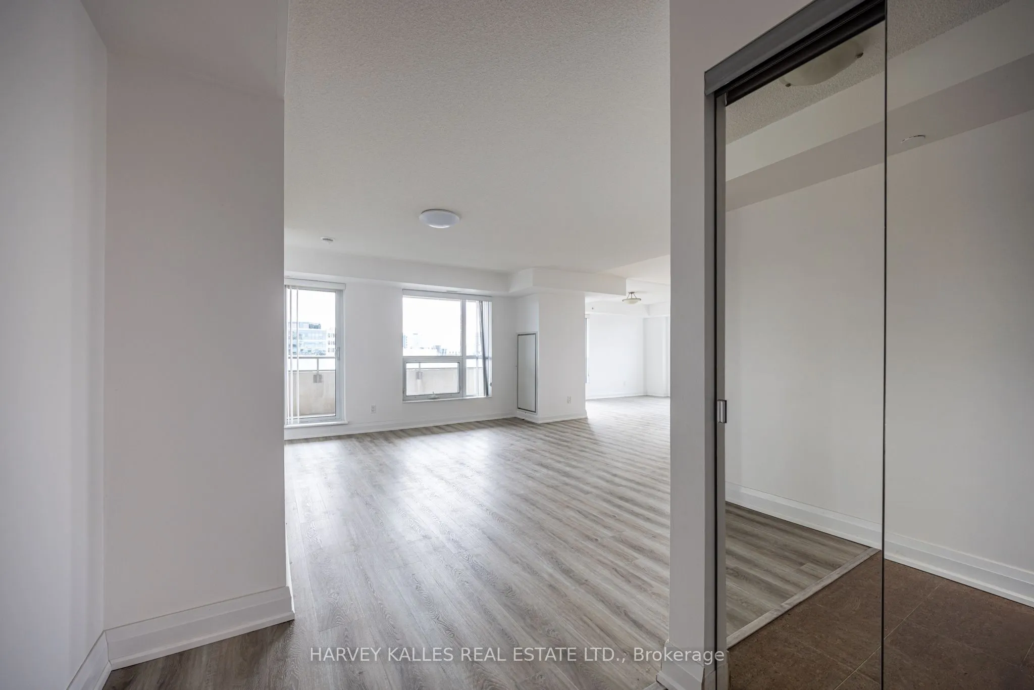 75 Norman Bethune Avenue #317