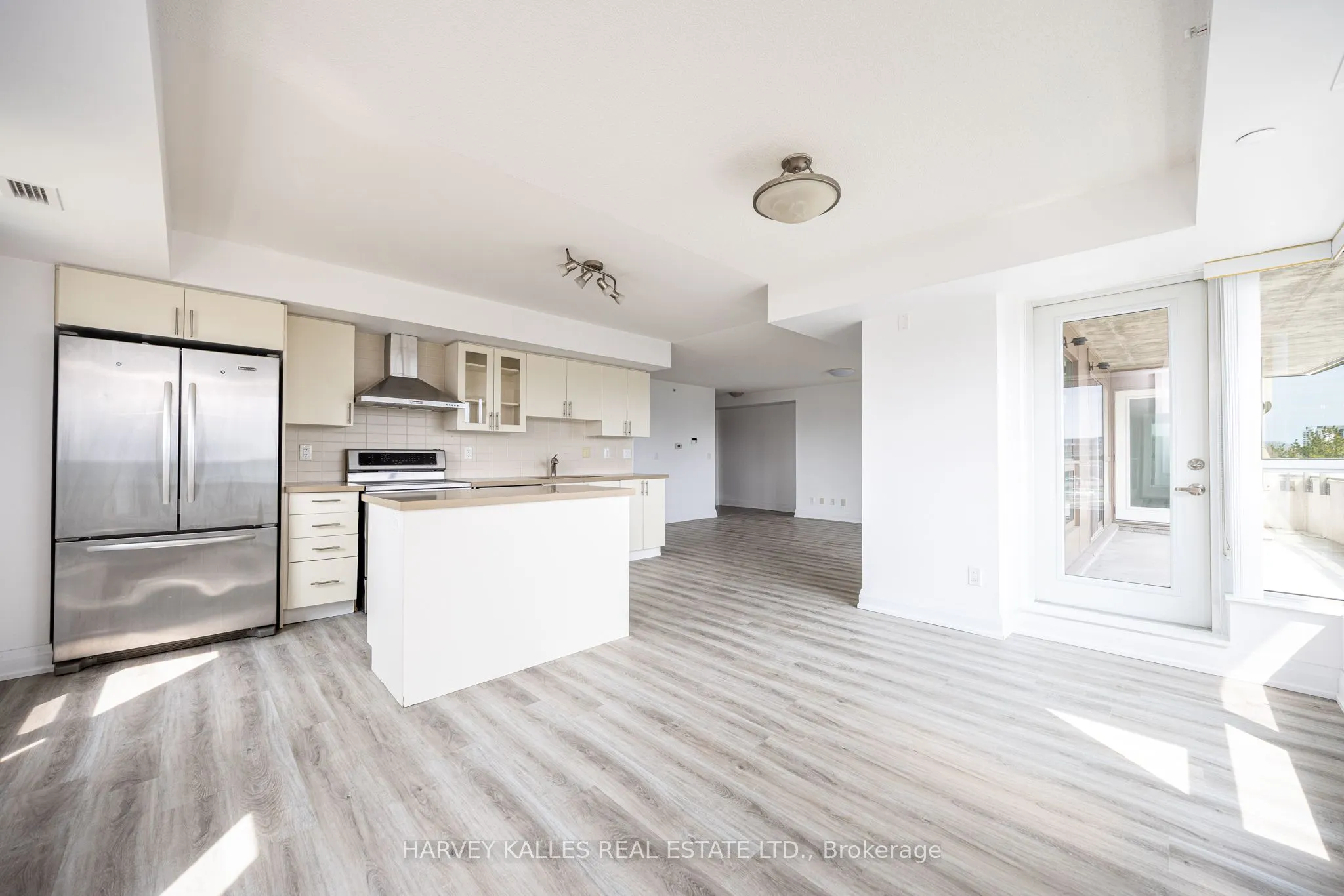 75 Norman Bethune Avenue #317