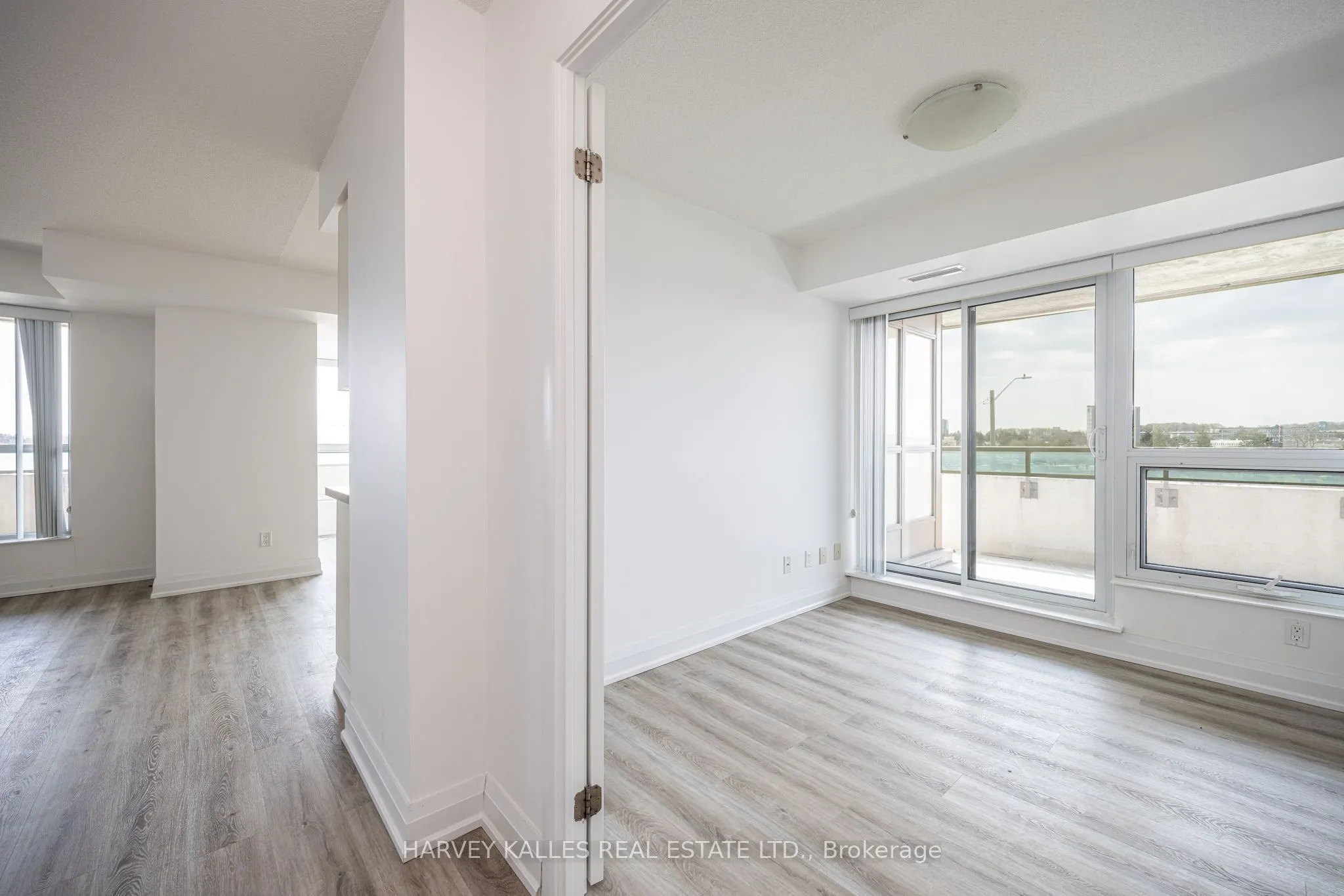 75 Norman Bethune Avenue #317