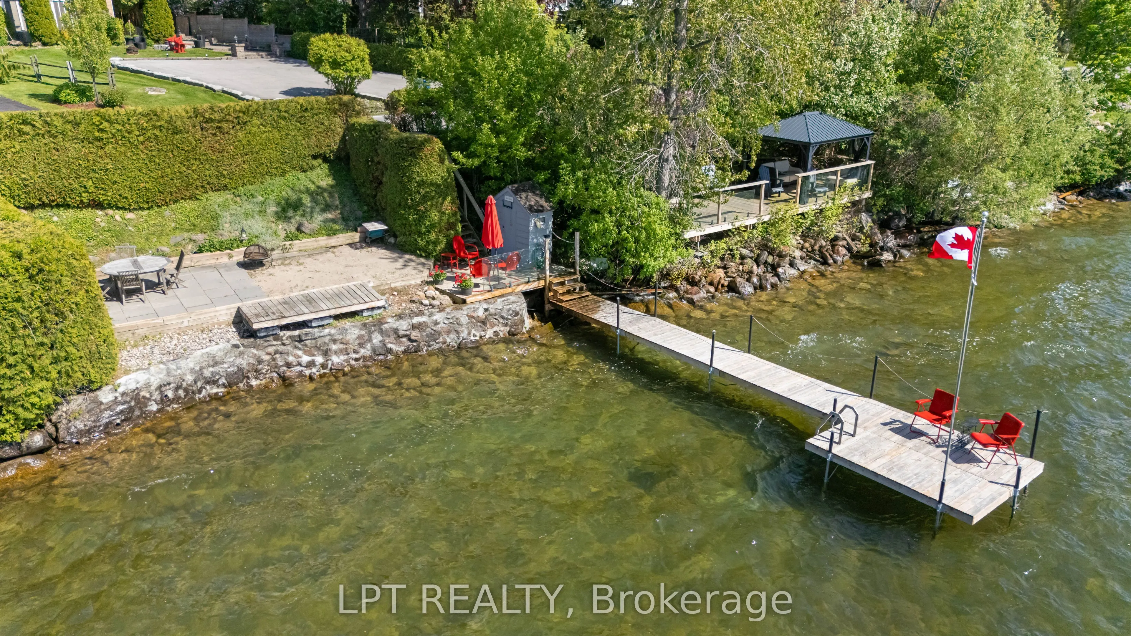 145 Lake Drive N