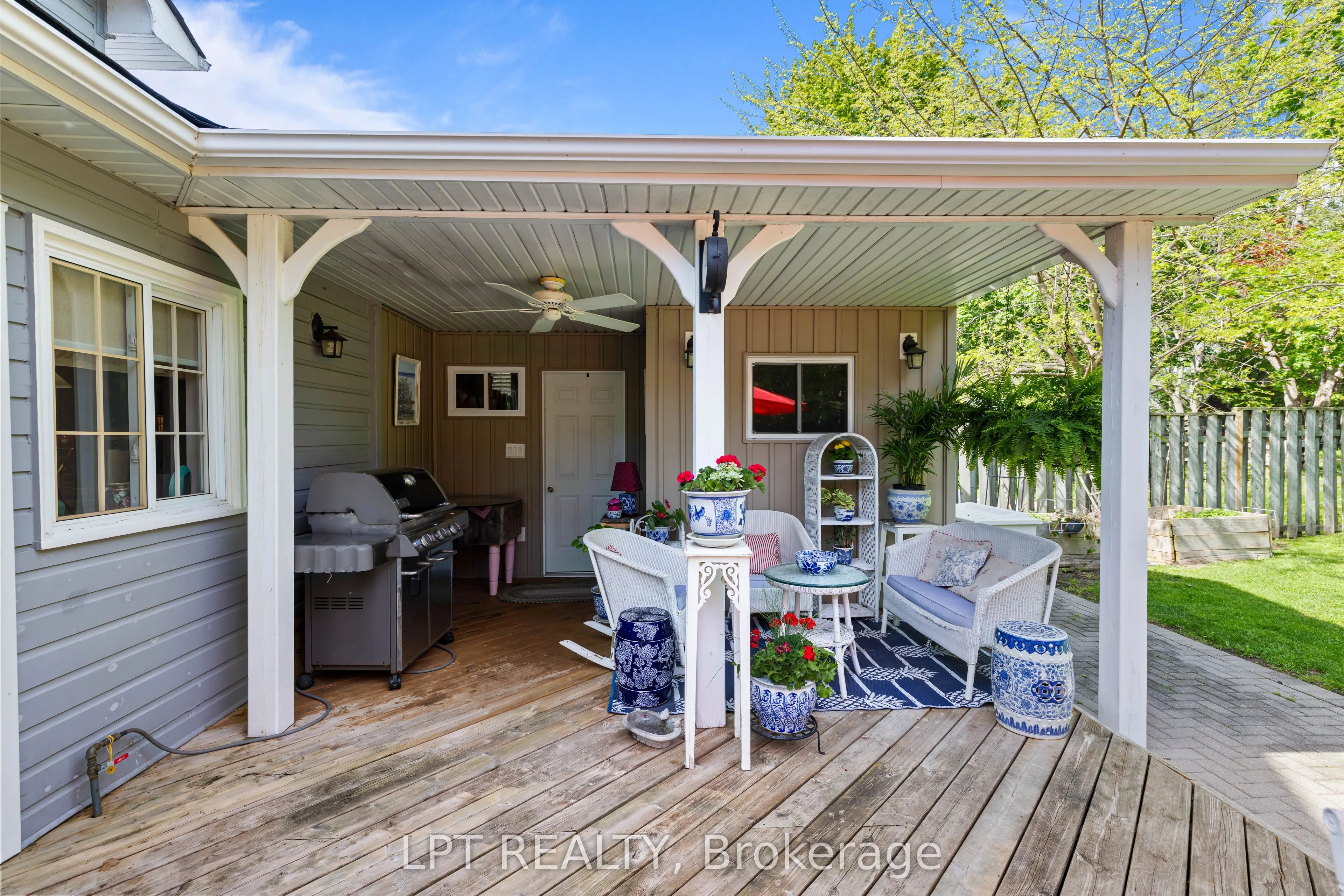 145 Lake Drive N