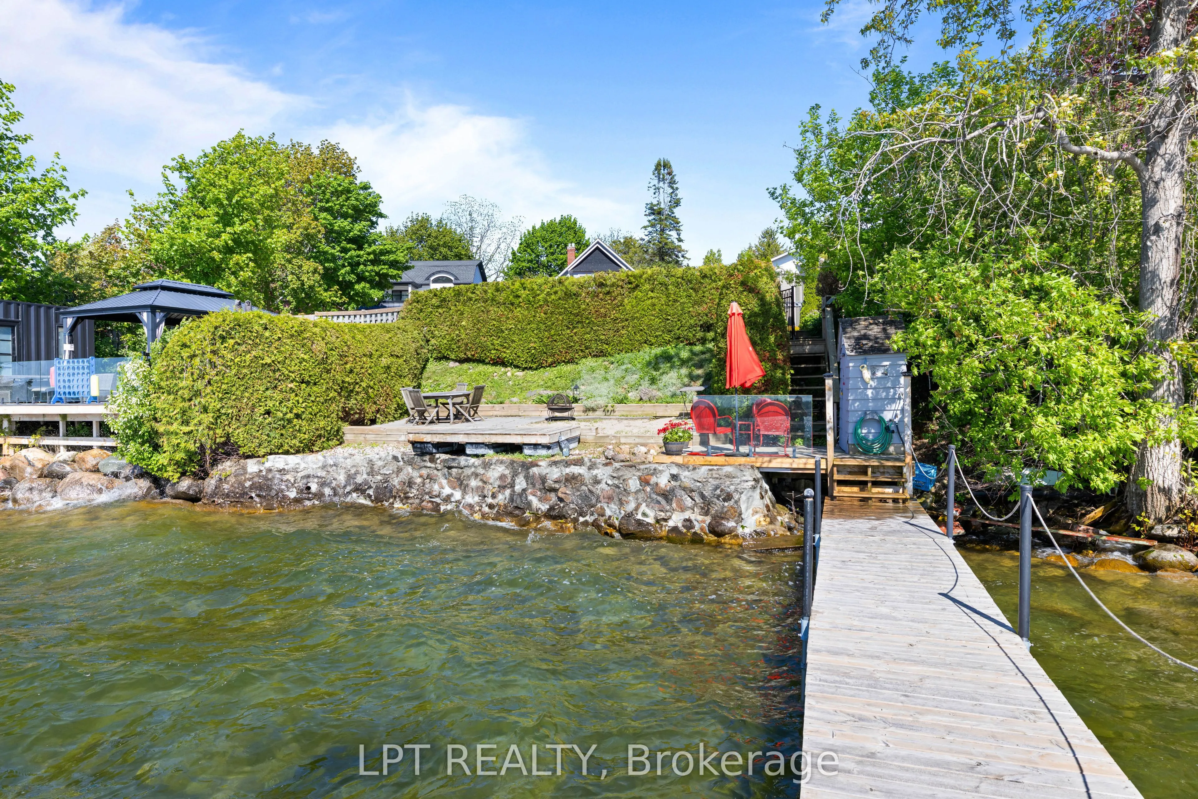 145 Lake Drive N