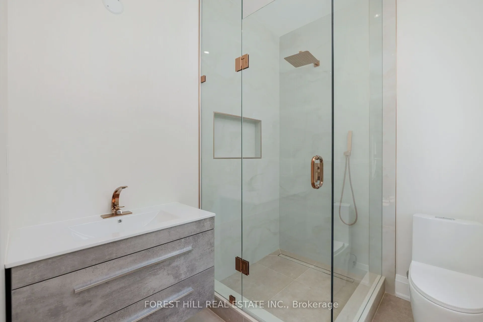 5 Cedar Crescent