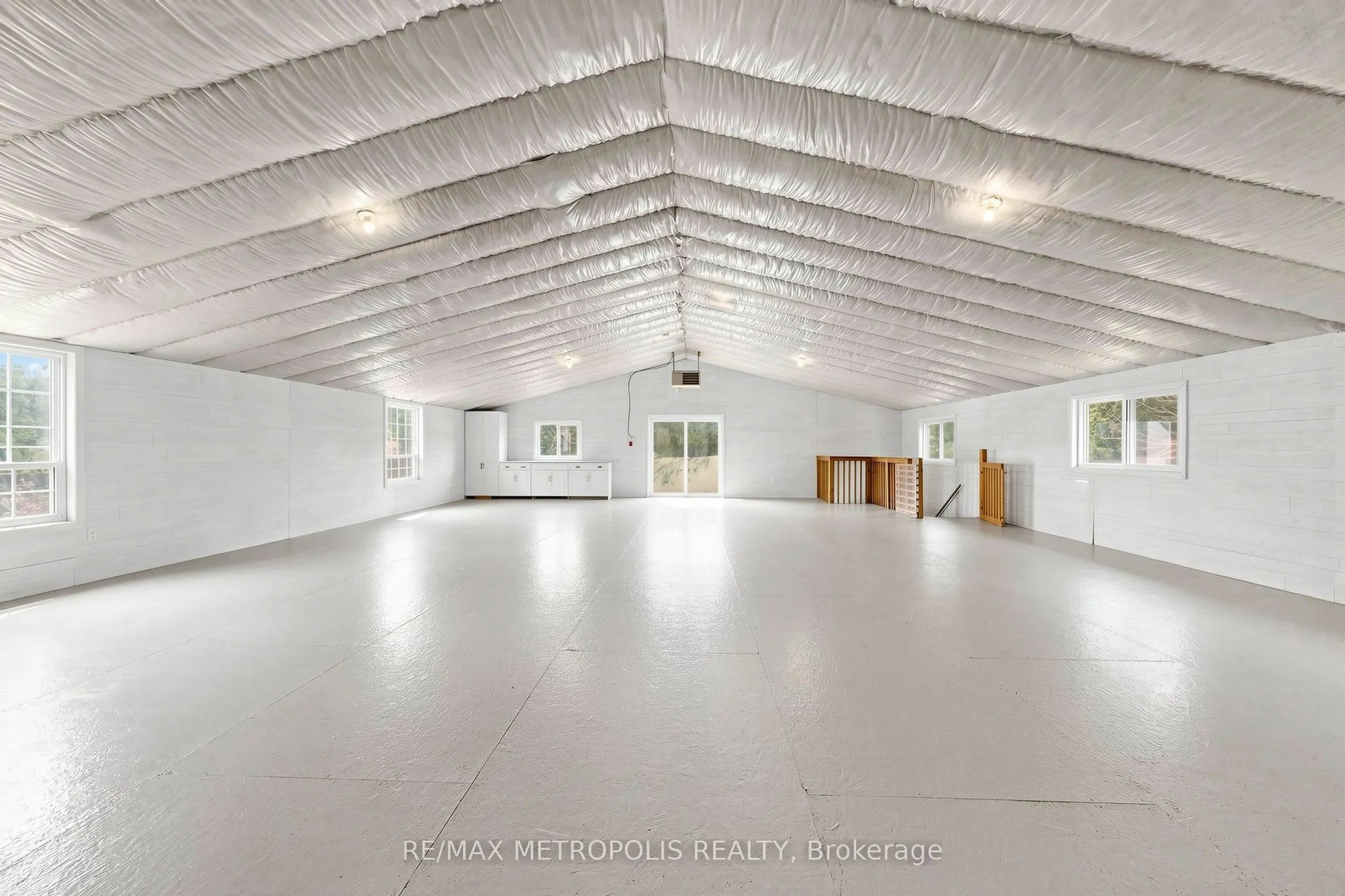 11590 Side Road 17