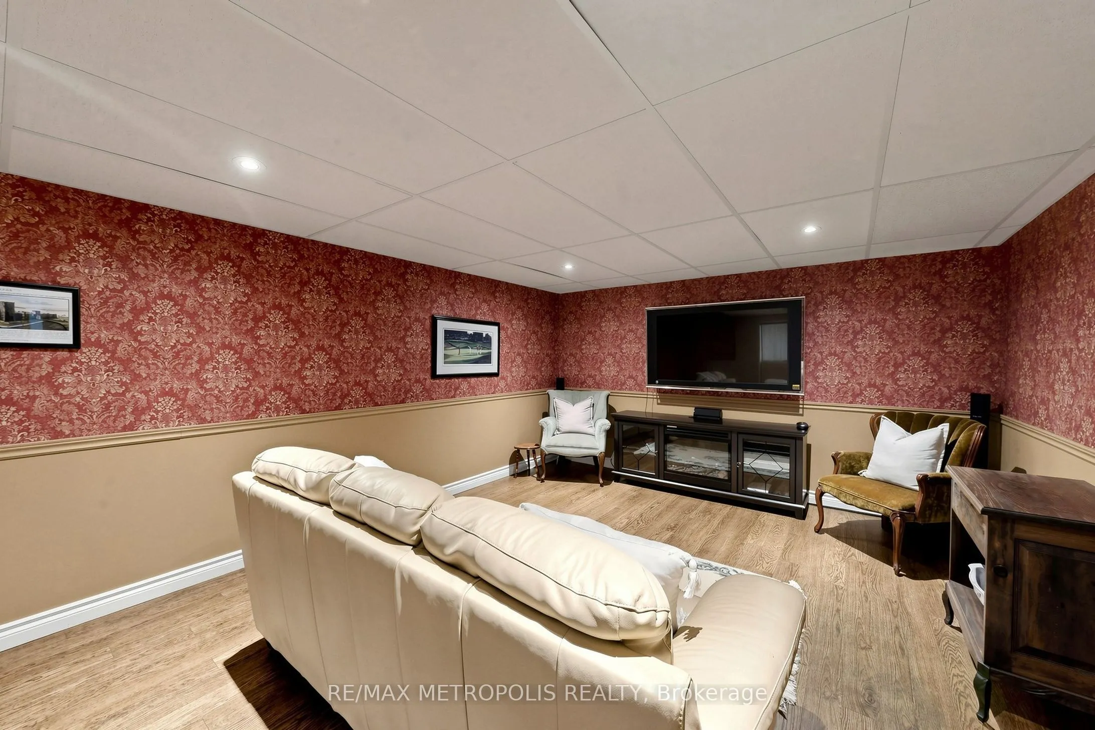 11590 Side Road 17