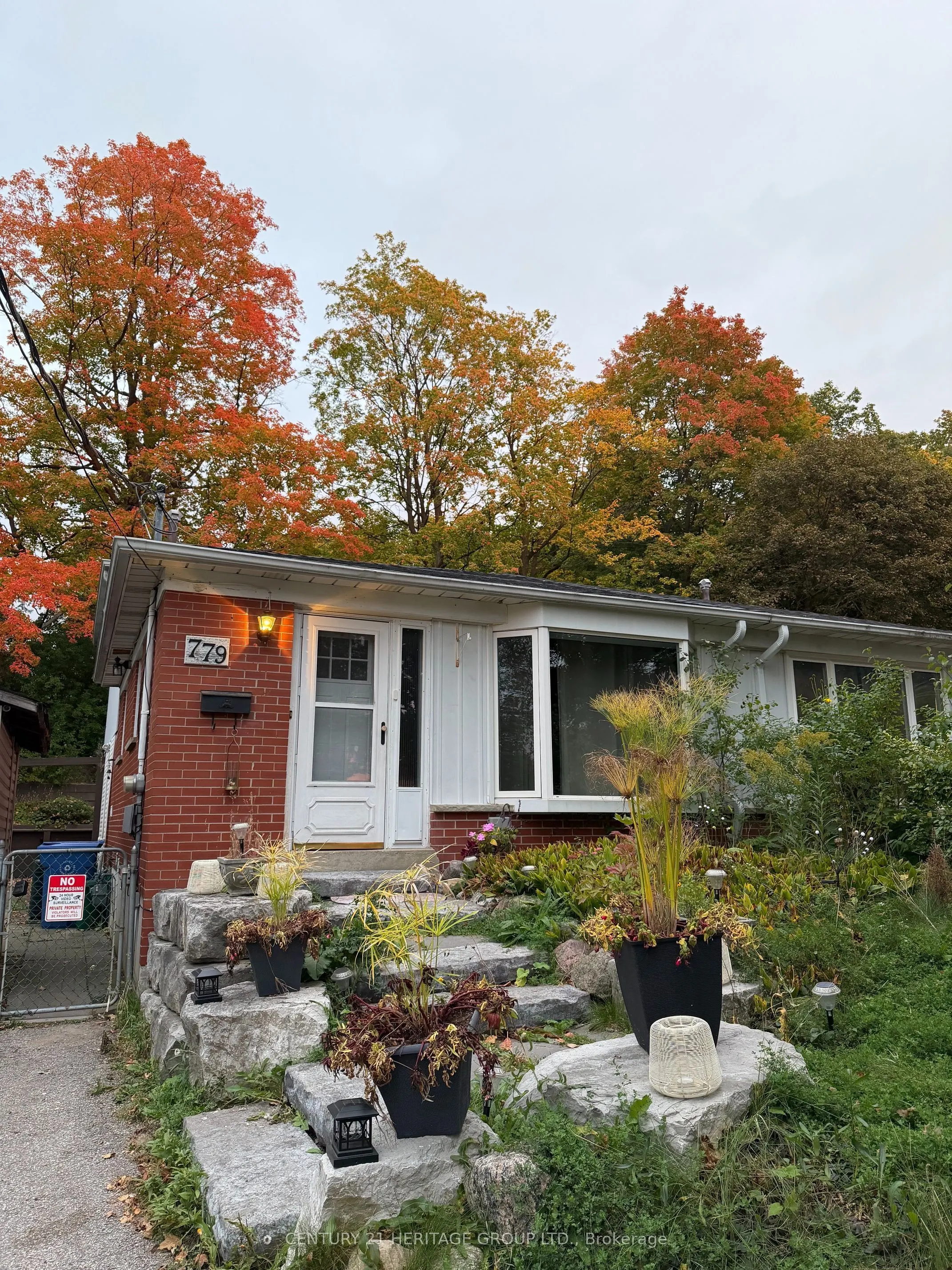 779 Greenfield Crescent #Main