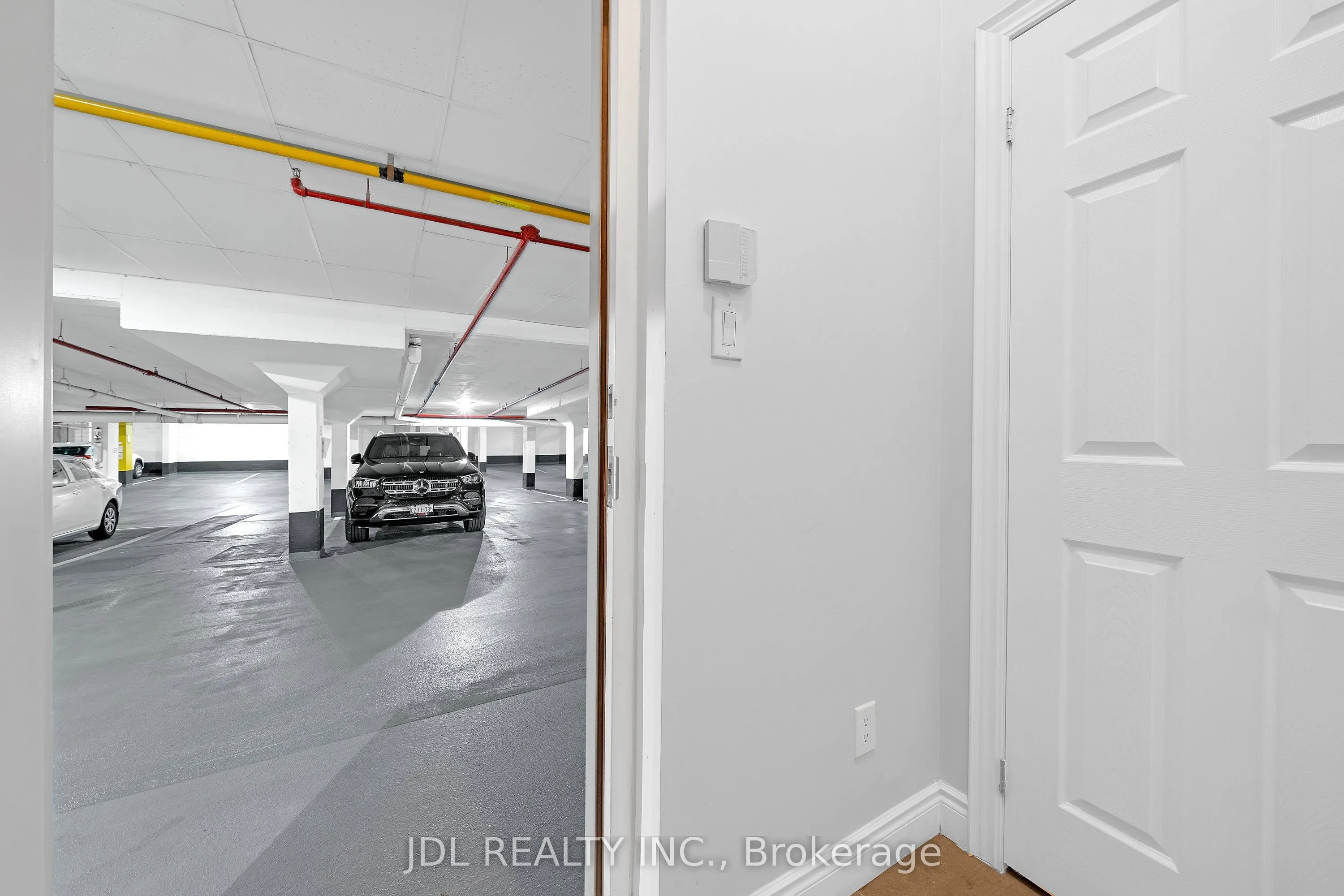 25 Galleria Parkway #23
