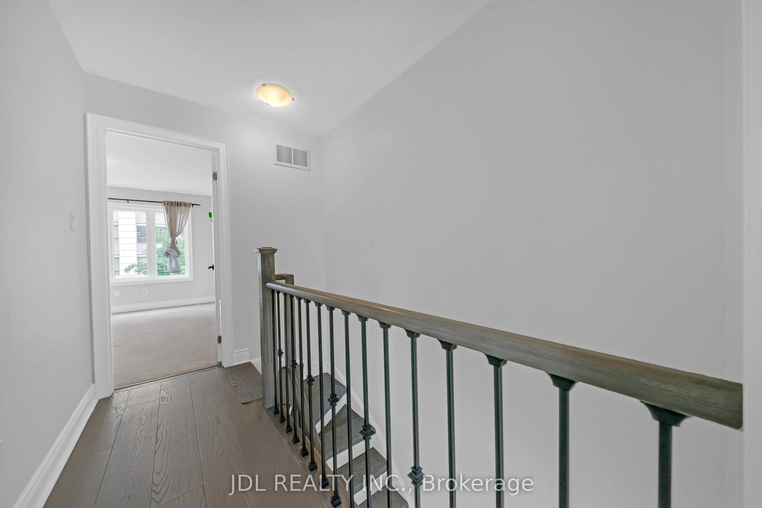 25 Galleria Parkway #23