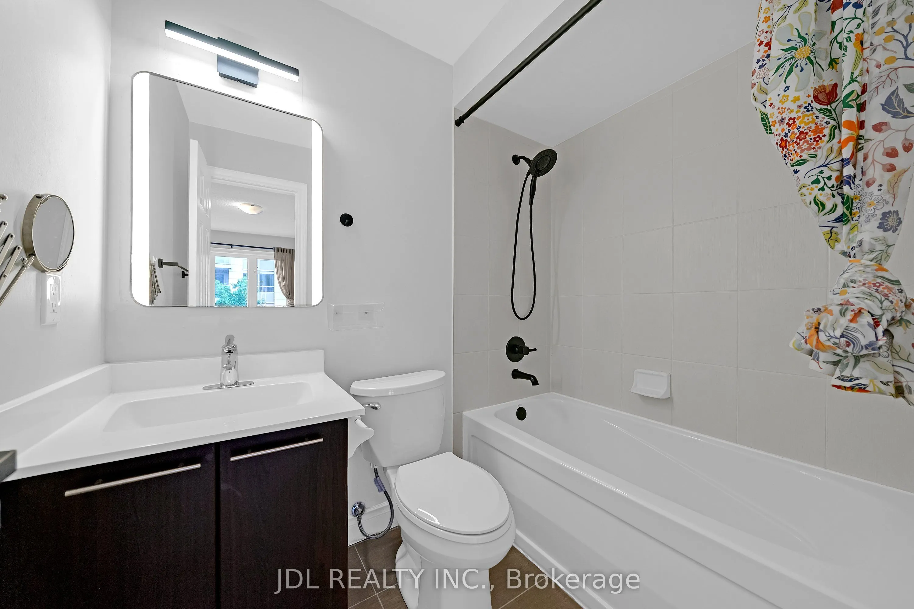 25 Galleria Parkway #23