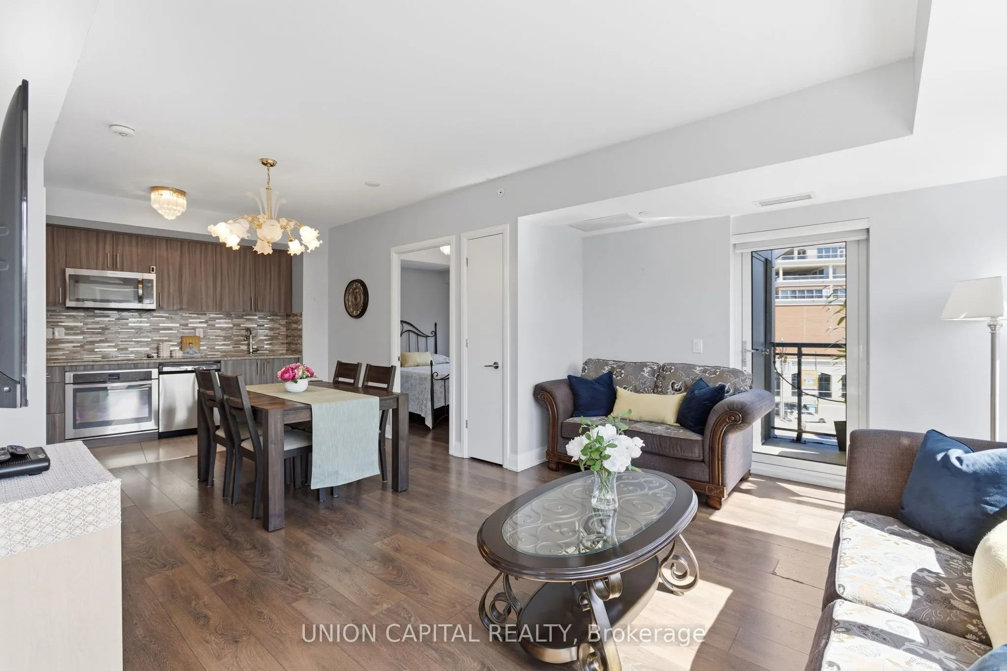 112 Woodbridge Avenue #412