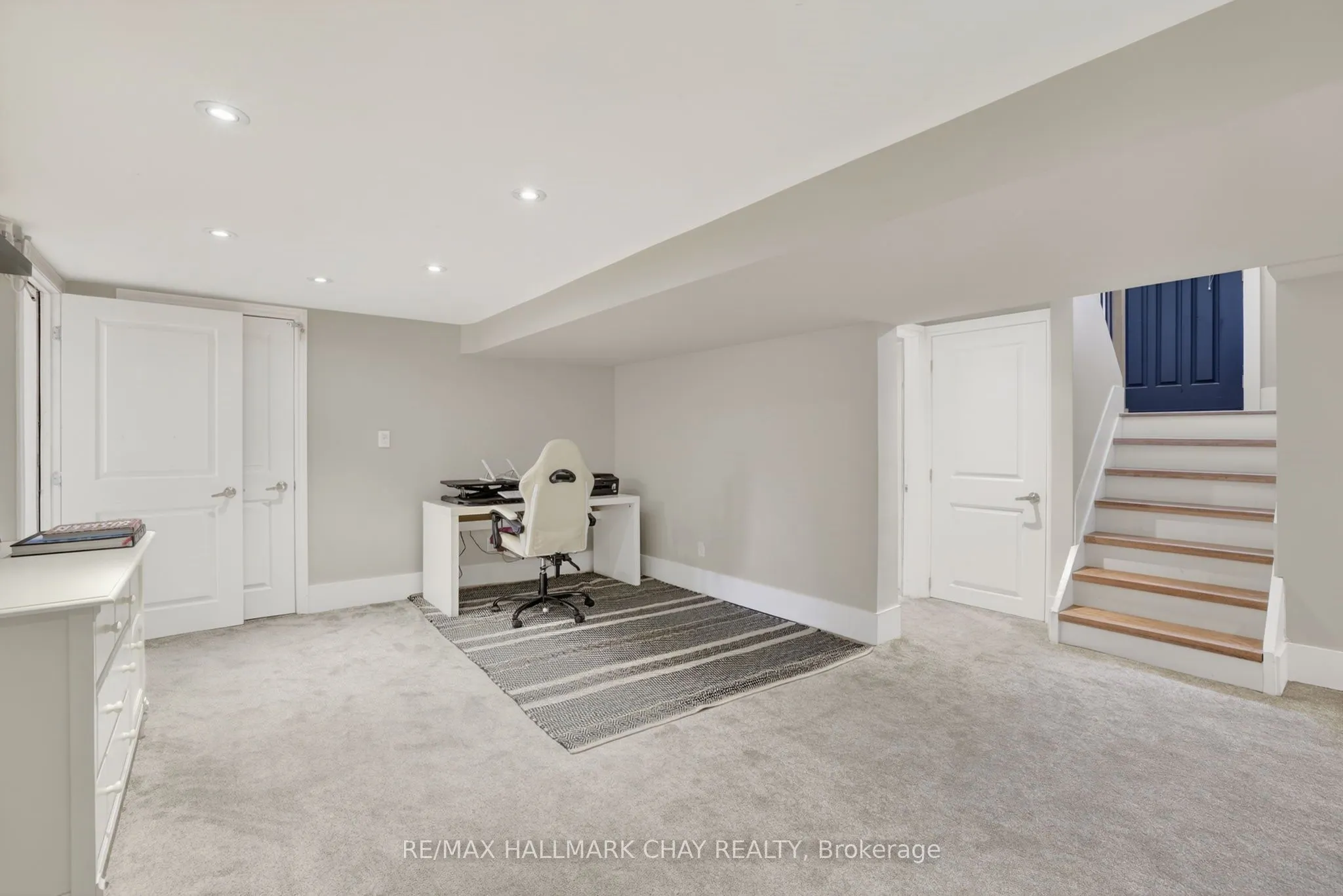 1587 Mount Albert Road